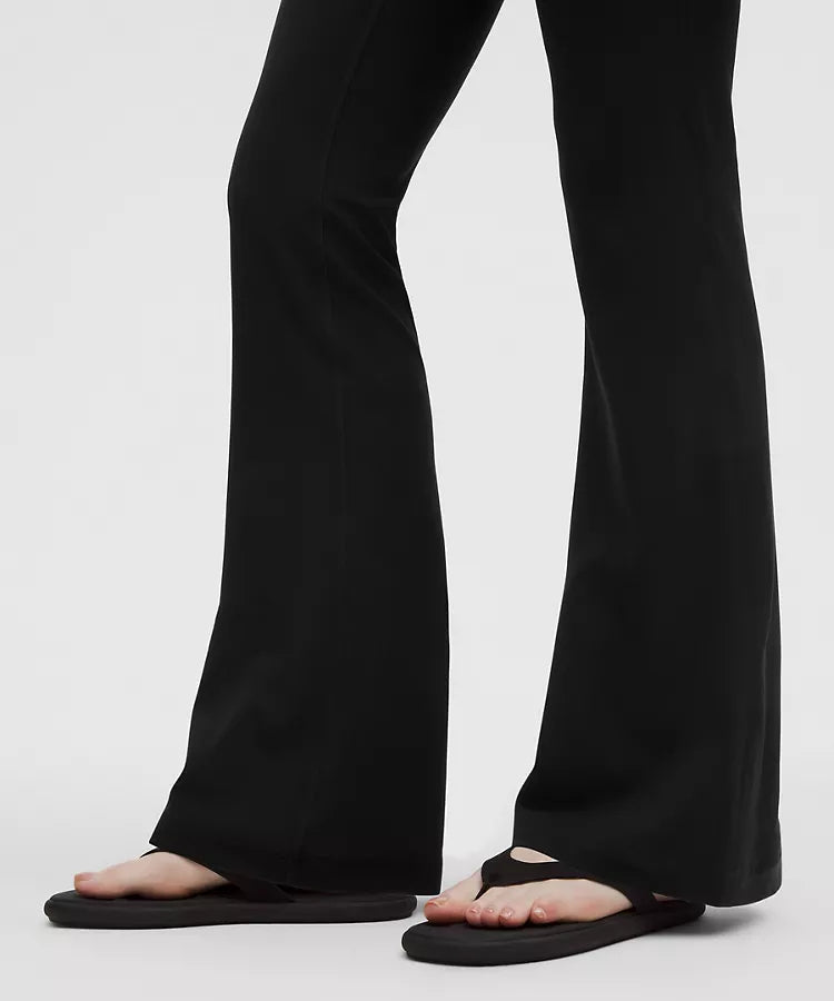 Lululemon - Groove Nulu High-Rise Flared Pant Short