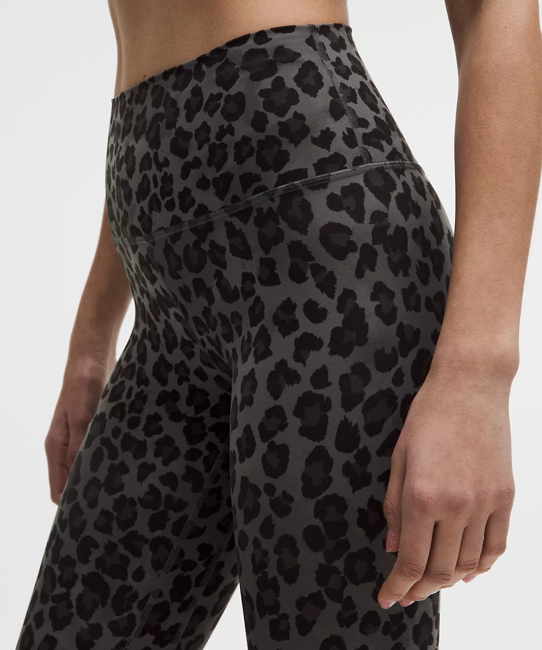 Lululemon - Align High Rise Crop 17,23