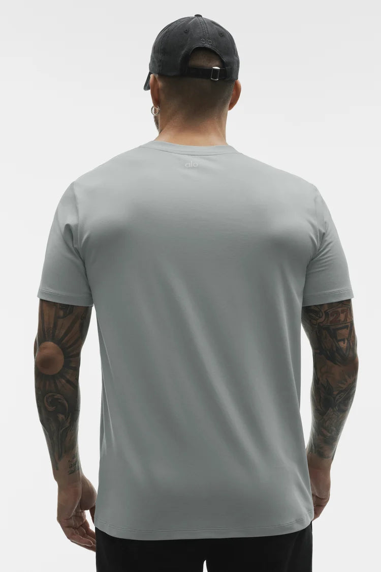 Alo Yoga - Conquer Reform Crewneck Short Sleeve