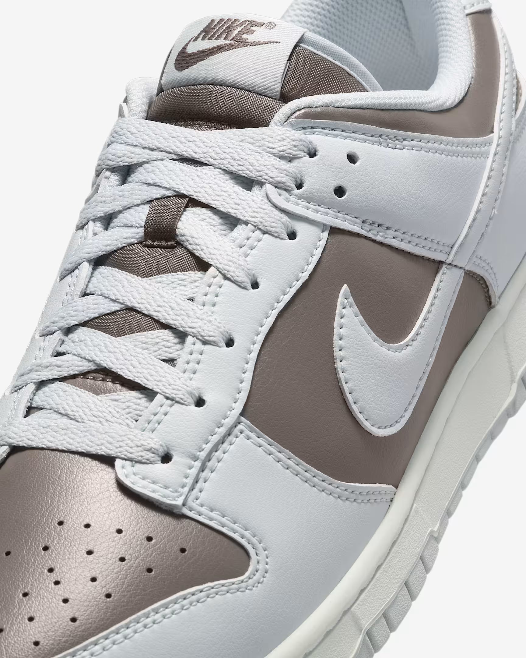 Nike - Dunk Low Retro