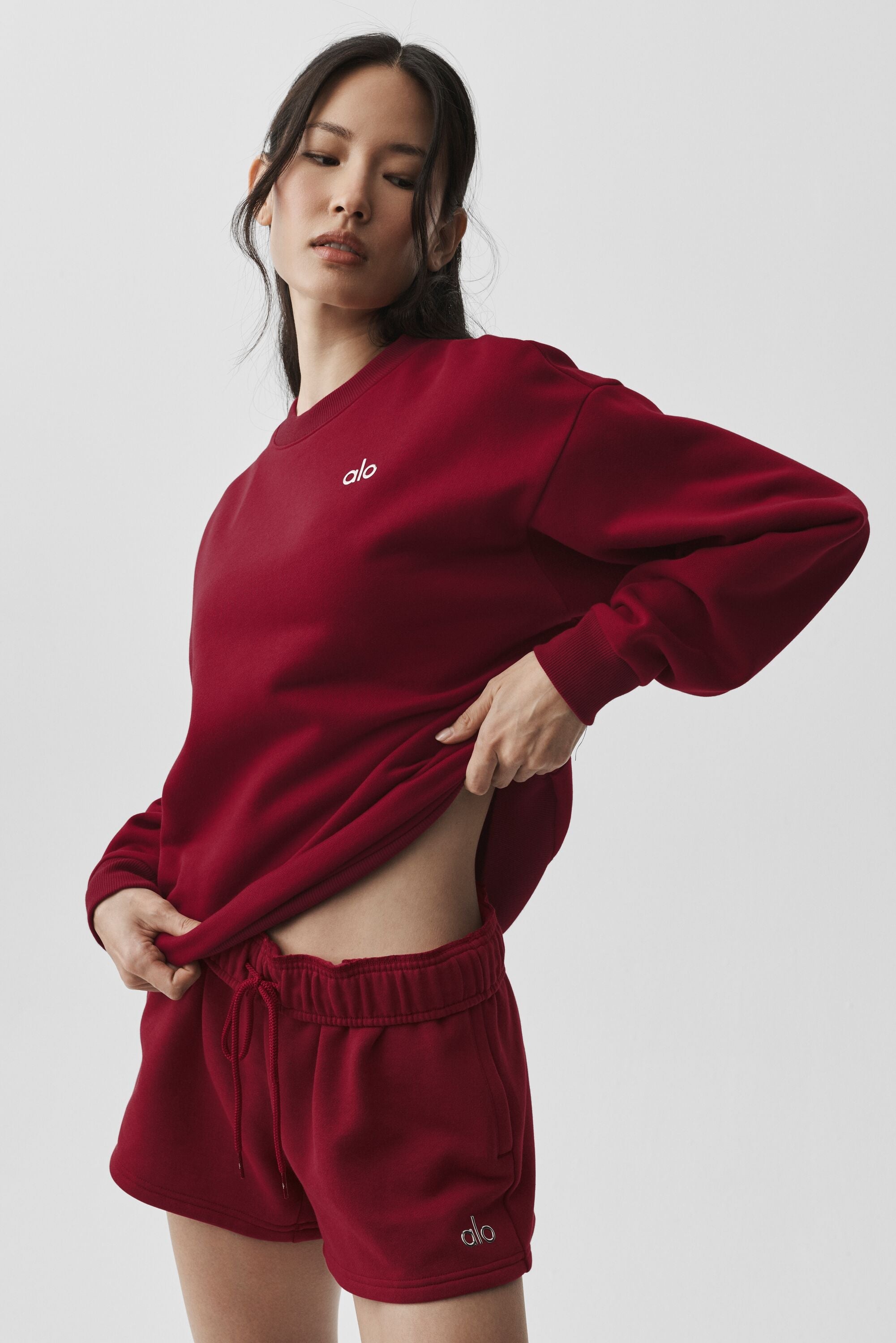 ALO YOGA - Accolade Crew Neck Pullover - Summer Romance Red