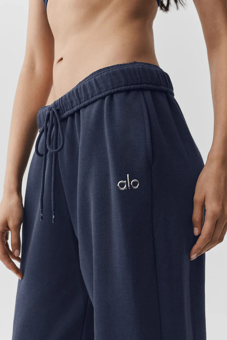 Alo Yoga - Accolade Straight Leg Sweatpant