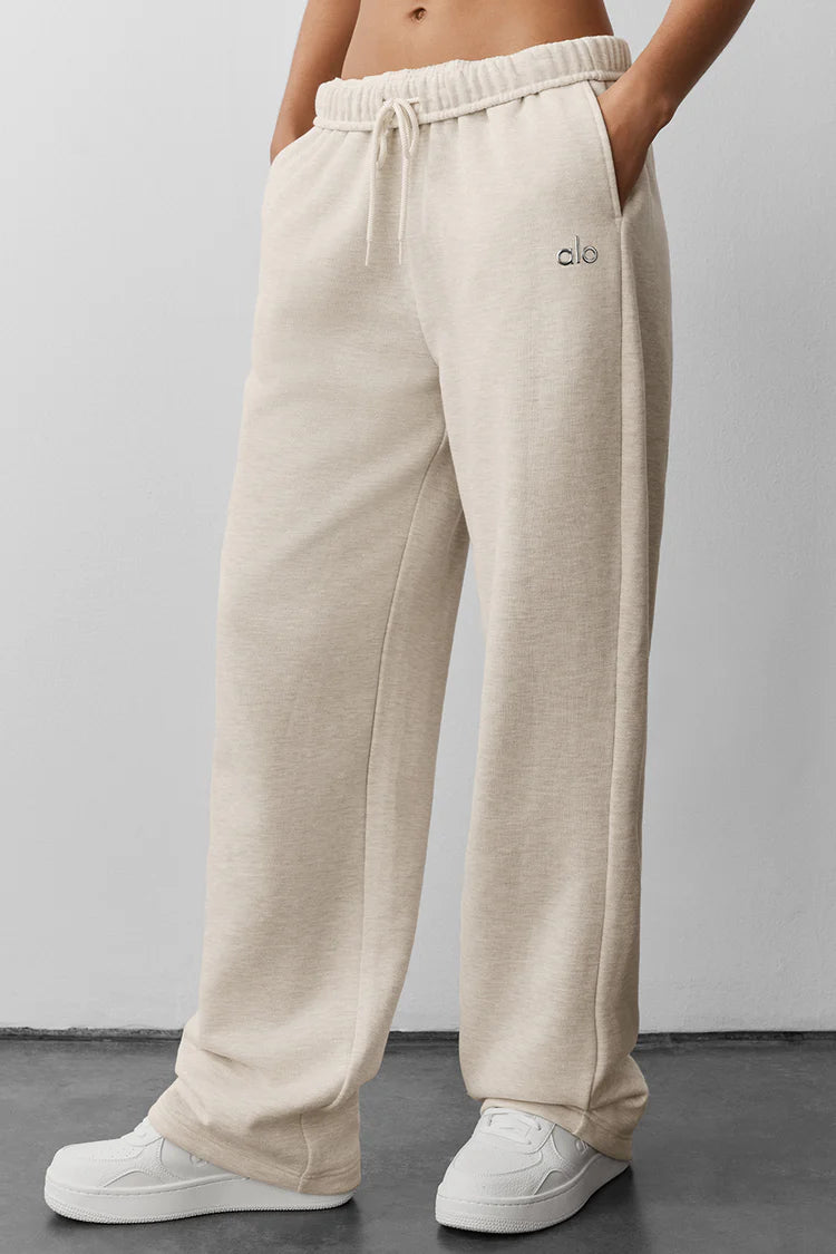 Alo Yoga - Accolade Straight Leg Sweatpant