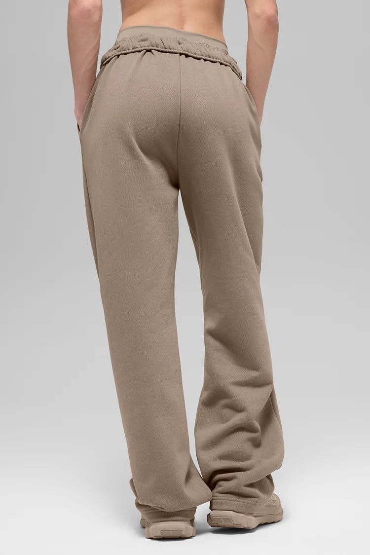 Alo Yoga - Accolade Straight Leg Sweatpant