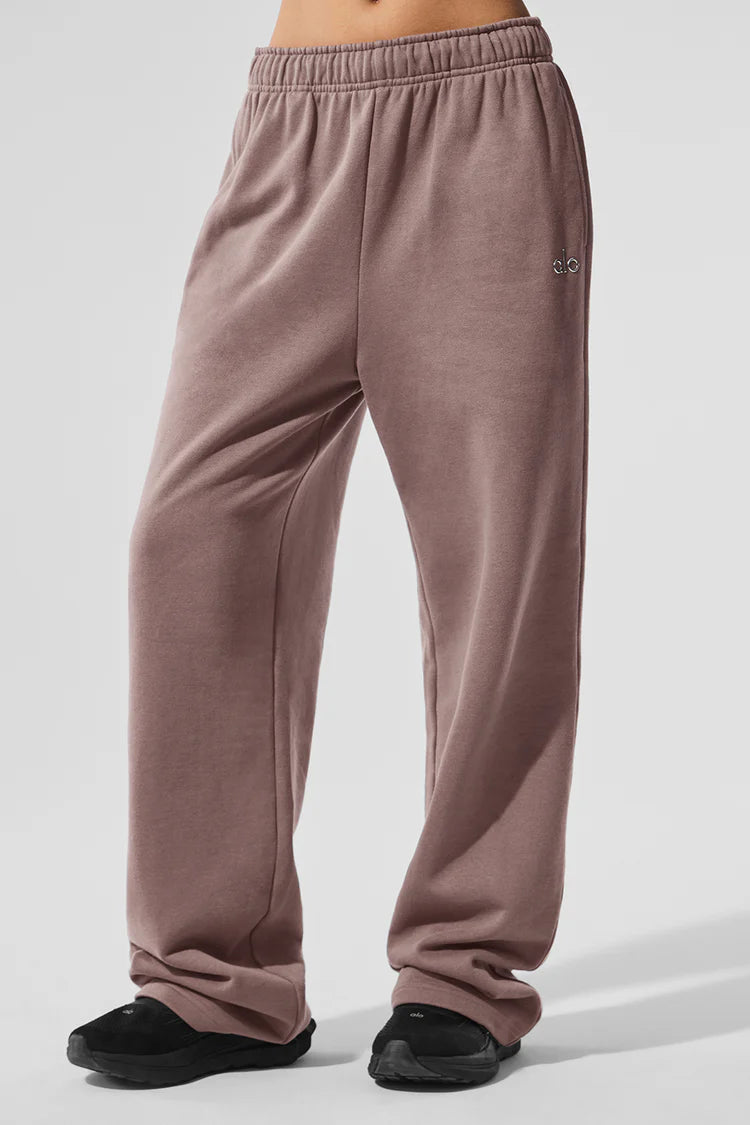 Alo Yoga - Accolade Straight Leg Sweatpant