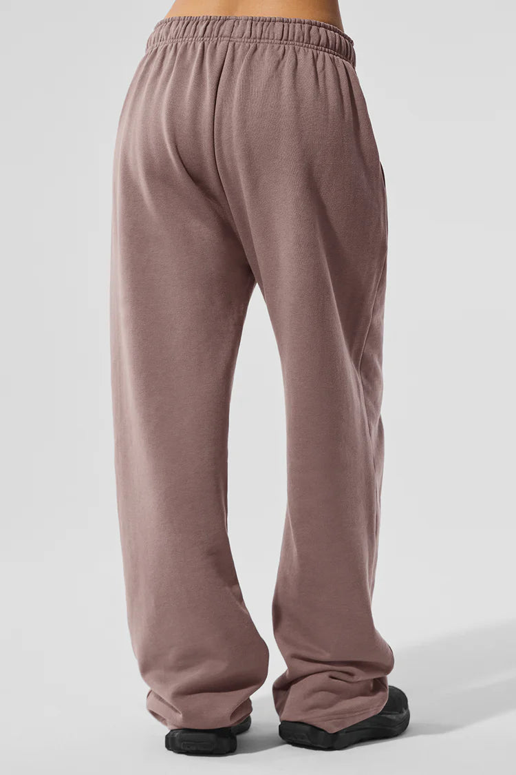 Alo Yoga - Accolade Straight Leg Sweatpant