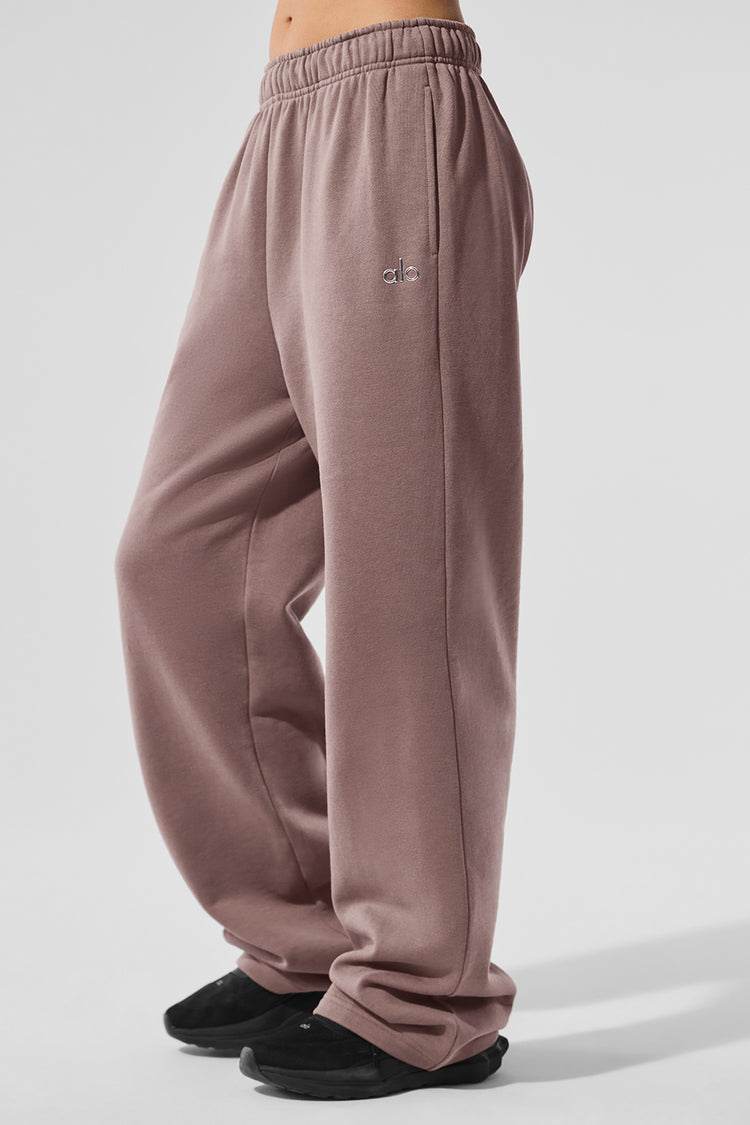 Alo Yoga - Accolade Straight Leg Sweatpant