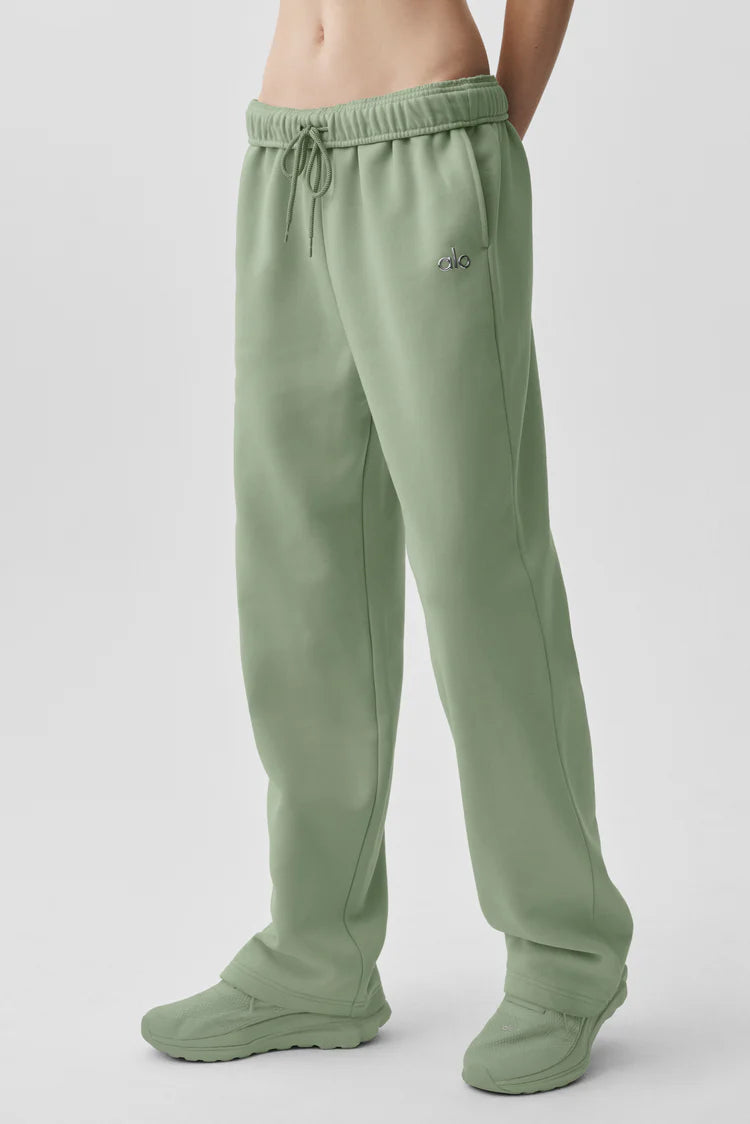 Alo Yoga - Accolade Straight Leg Sweatpant
