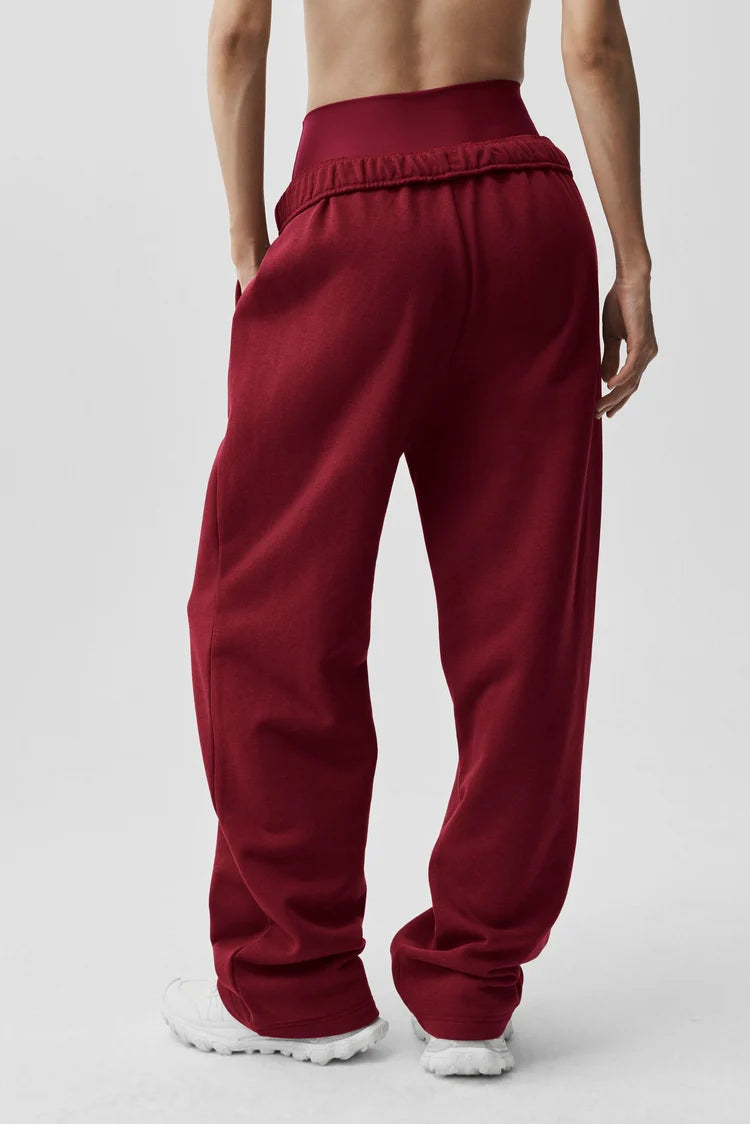 Alo Yoga - Accolade Straight Leg Sweatpant
