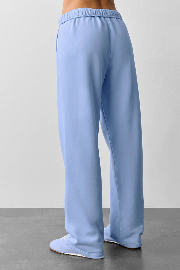 Alo Yoga - Accolade Straight Leg Sweatpant