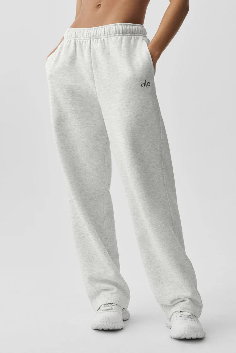 Alo Yoga - Accolade Straight Leg Sweatpant