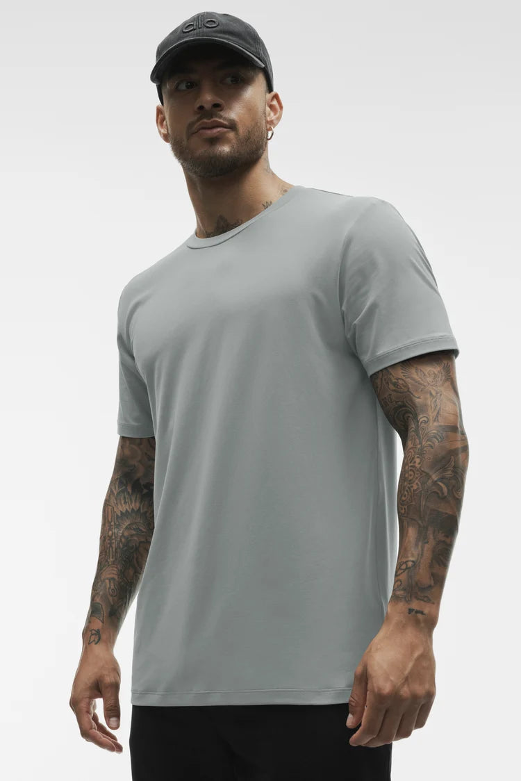Alo Yoga - Conquer Reform Crewneck Short Sleeve