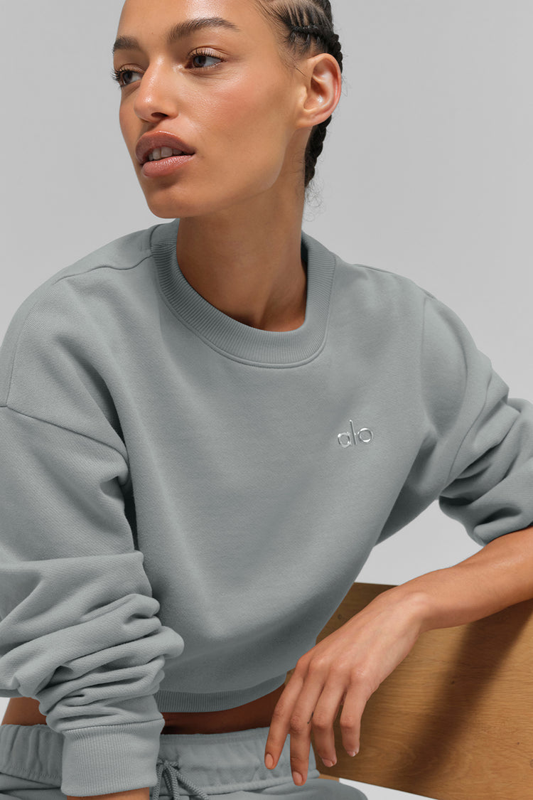 Alo Yoga - Cropped Accolade Crewneck