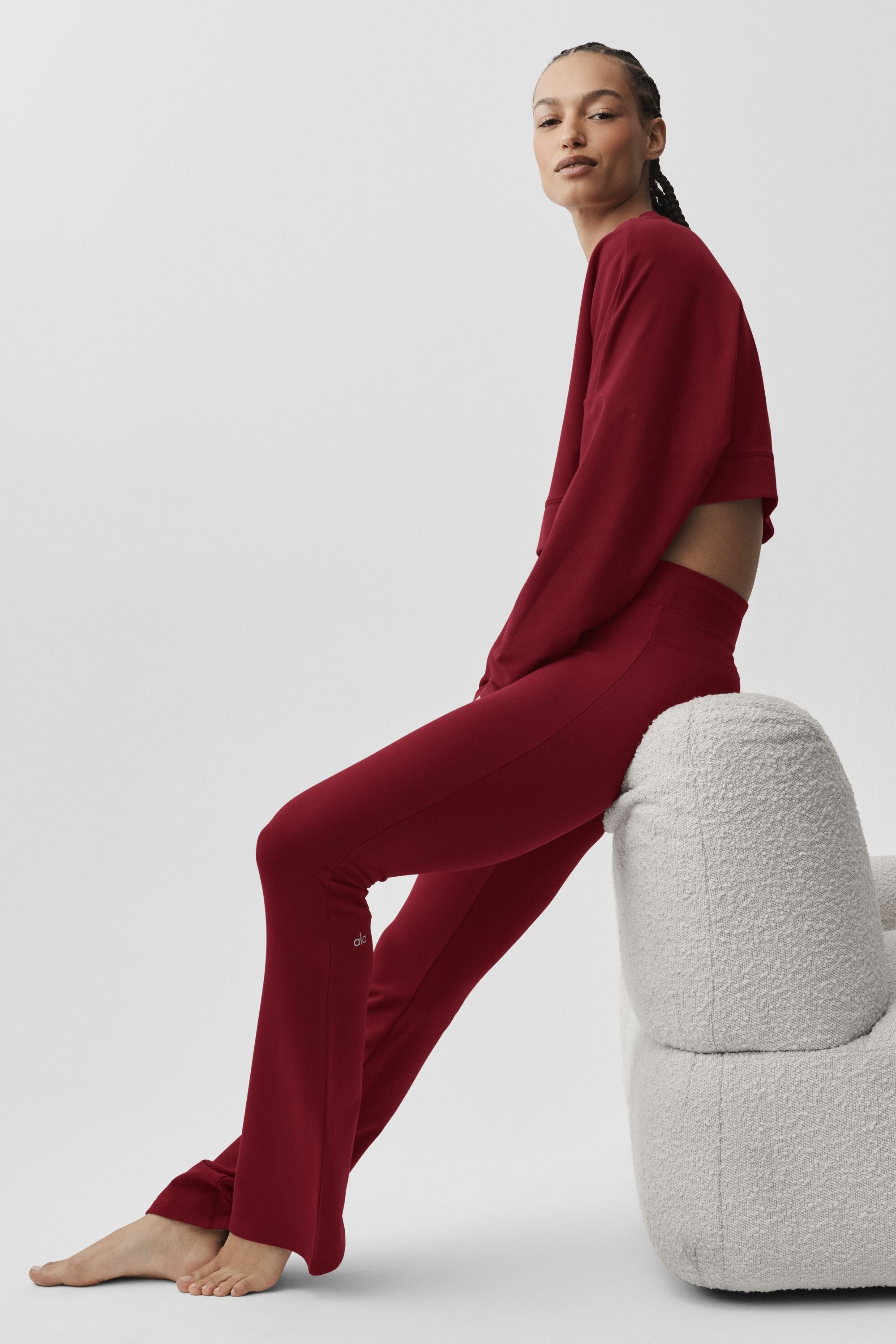 ALO YOGA - Sway Bootcut Sweatpant - Summer Romance Red