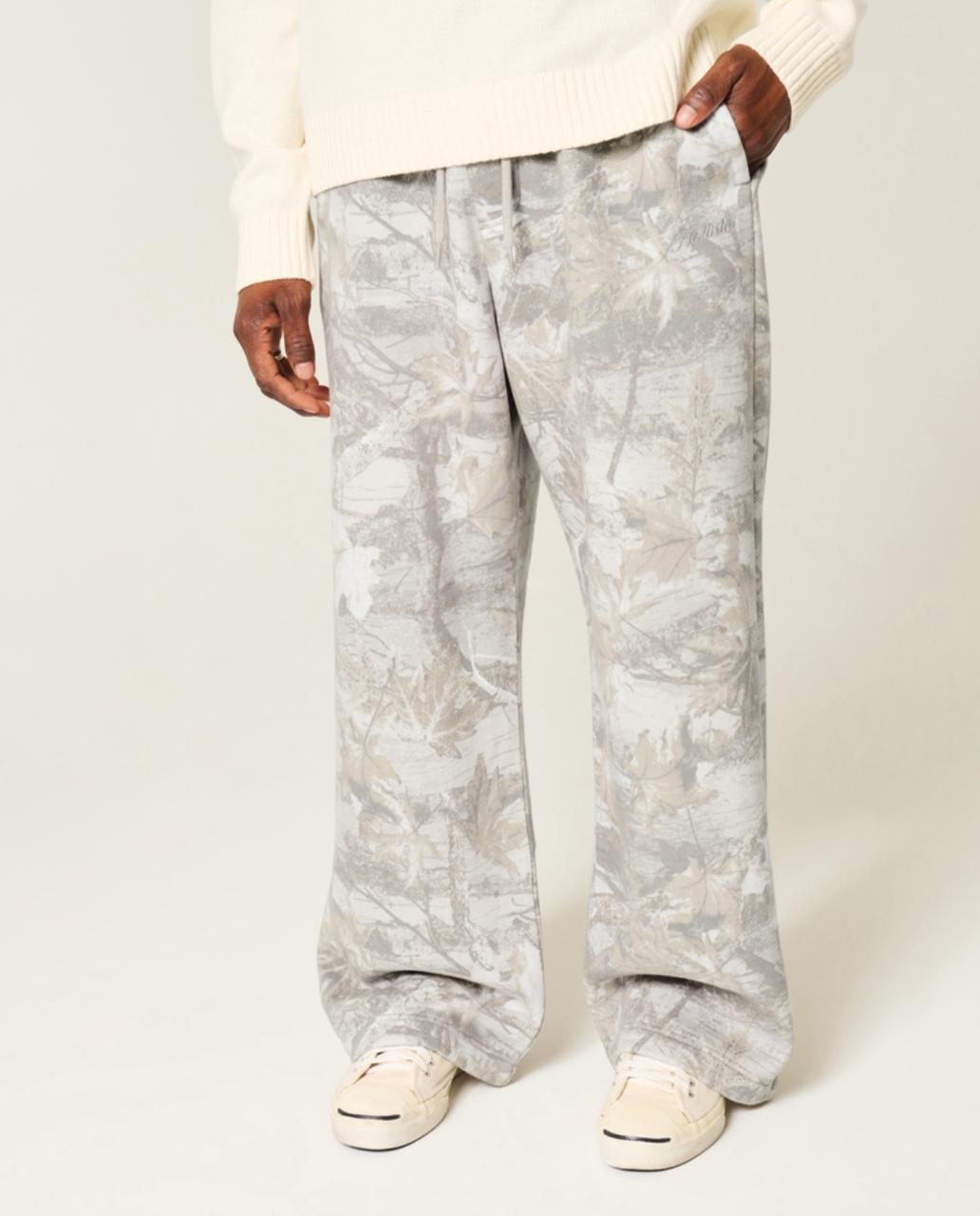 Hollister - Logo Super Baggy Sweatpants