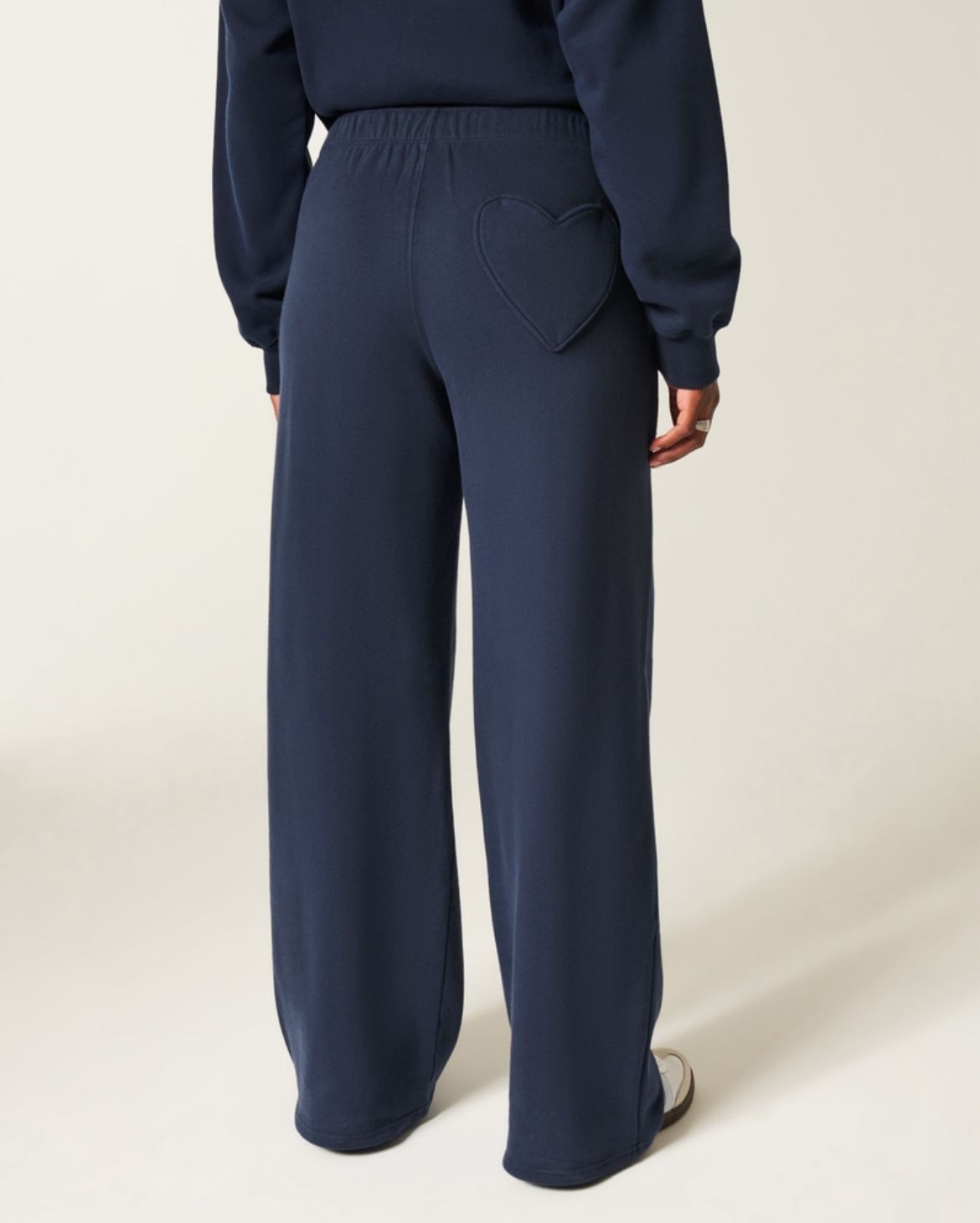Hollister - Heart Pocket Wide-Leg Sweatpants