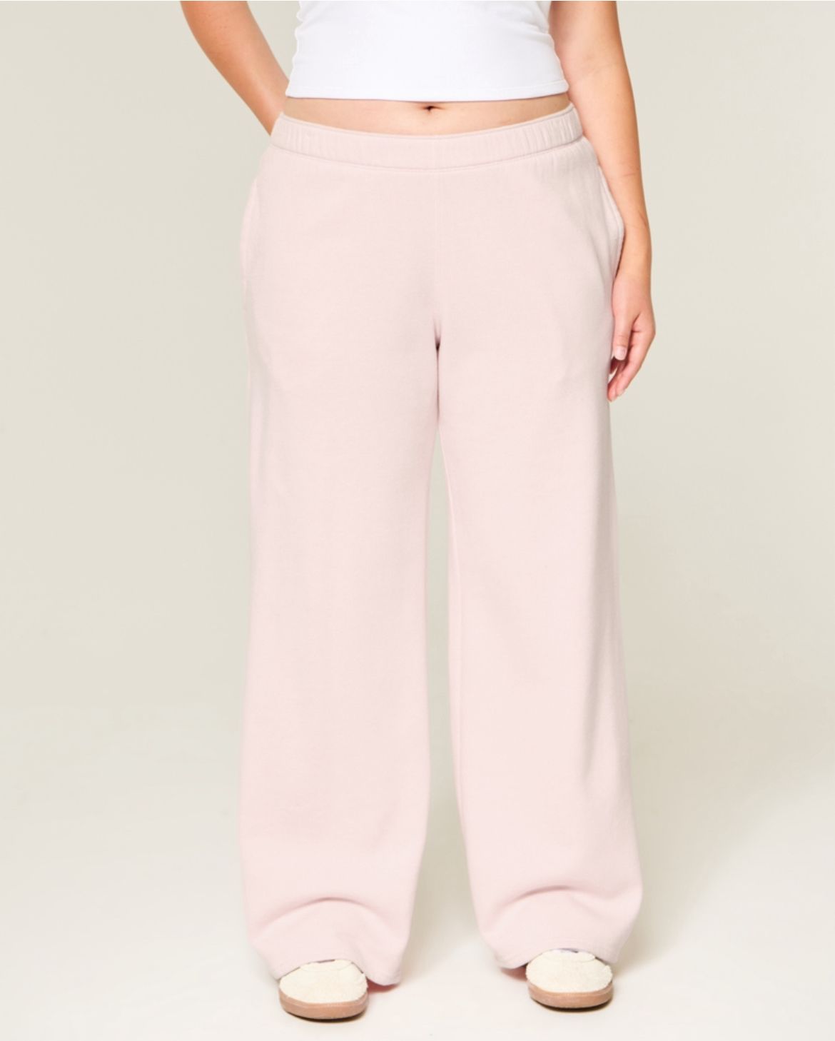 Hollister - Heart Pocket Wide-Leg Sweatpants