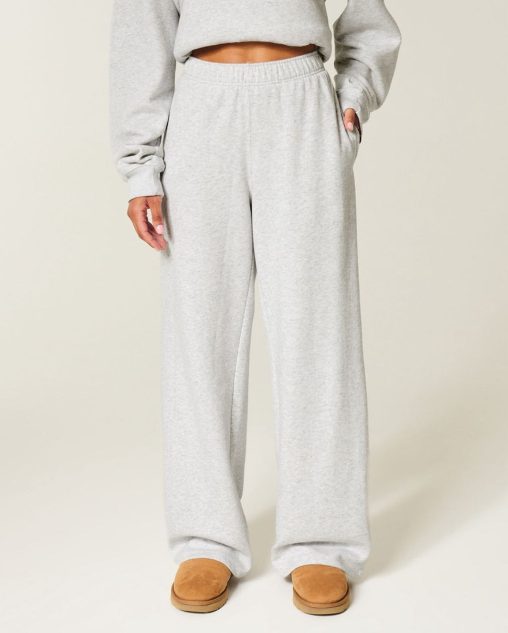 Hollister - Heart Pocket Wide-Leg Sweatpants