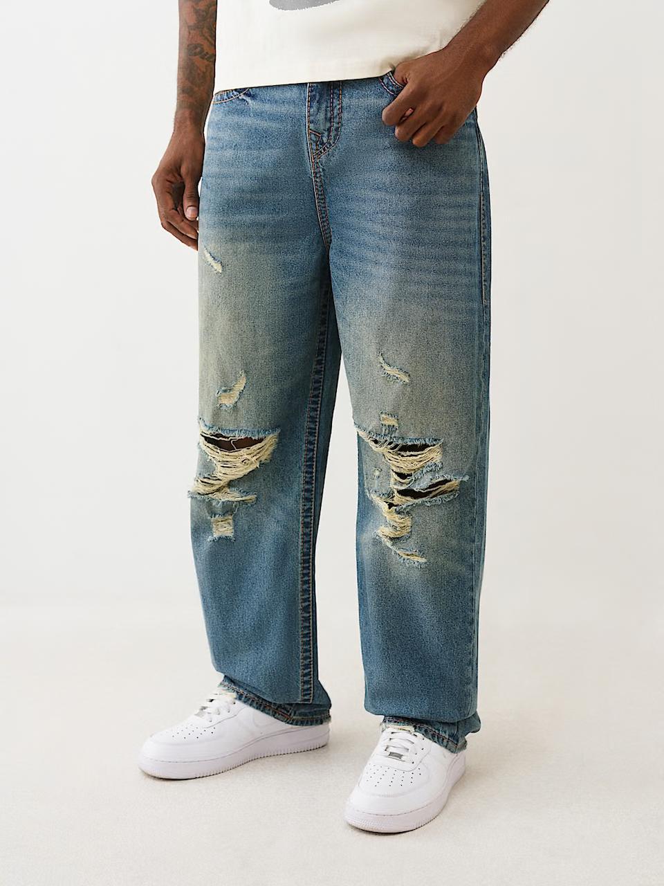 TRUE RELIGION - DISTRESSED BIG T SKATE JEAN
