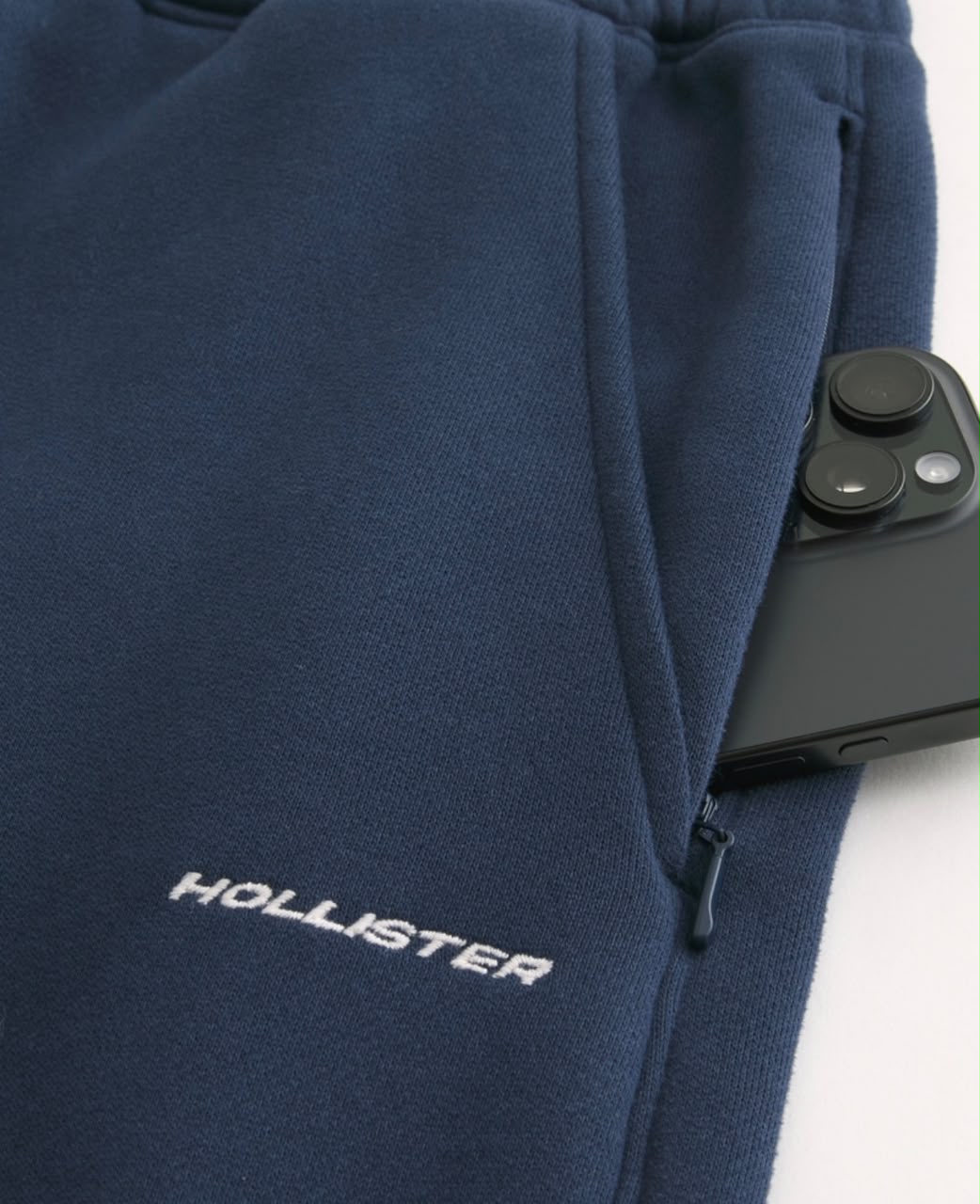 Hollister - Relaxed Cinch Fleece Logo Joggers