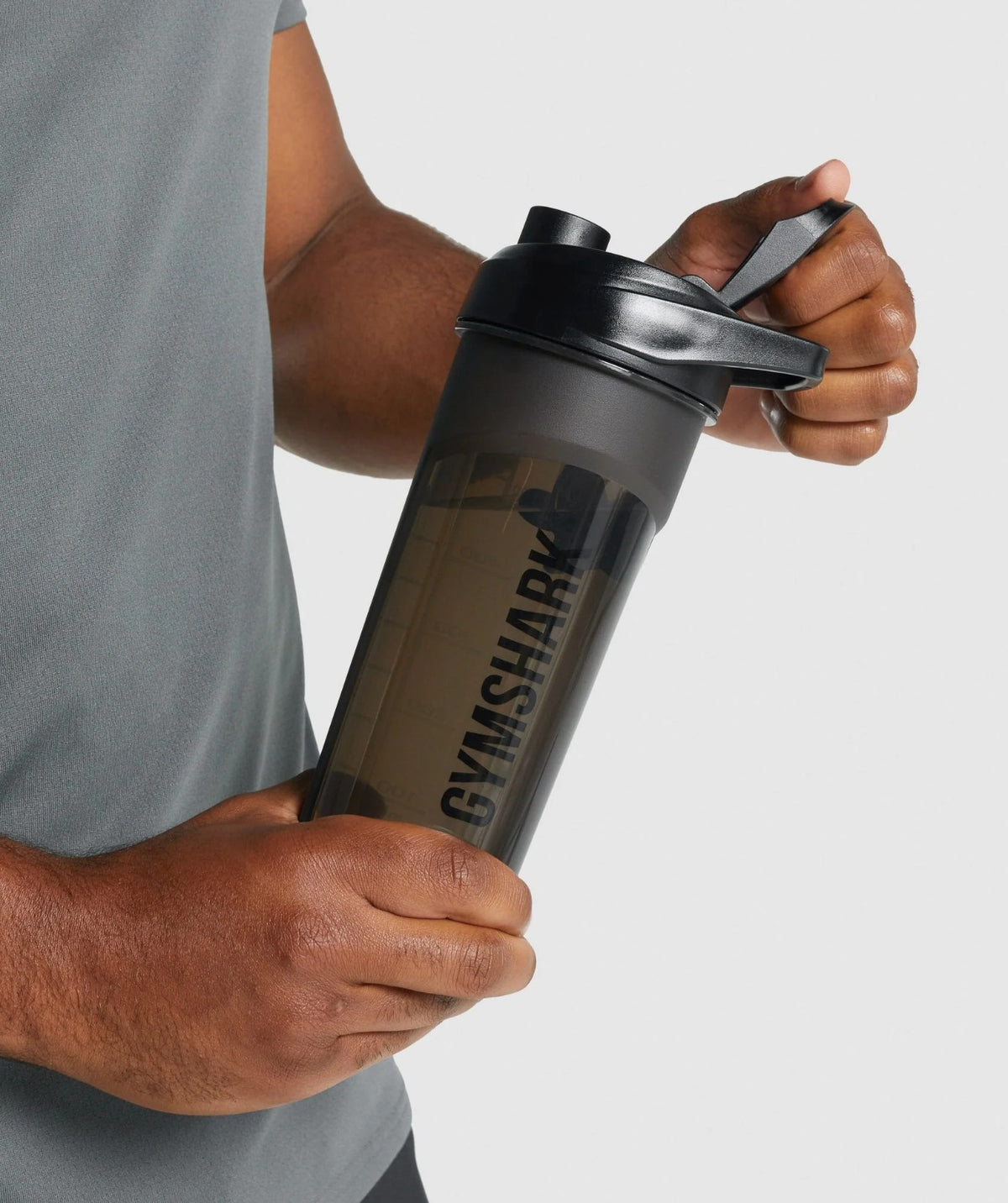 Gymshark - Shaker Bottle Black IMMEDIATE