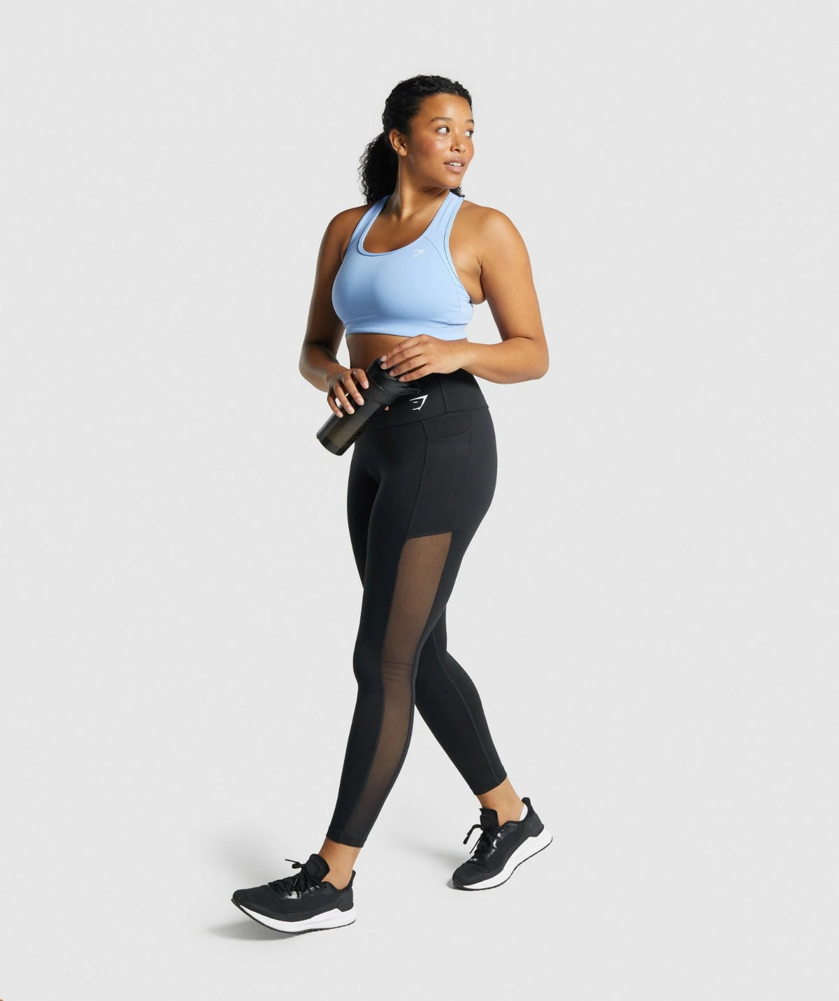 Gymshark - Shaker Bottle Black IMMEDIATE