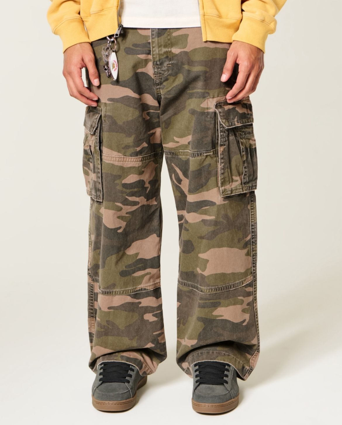 Hollister - Super Baggy Cargo Pants