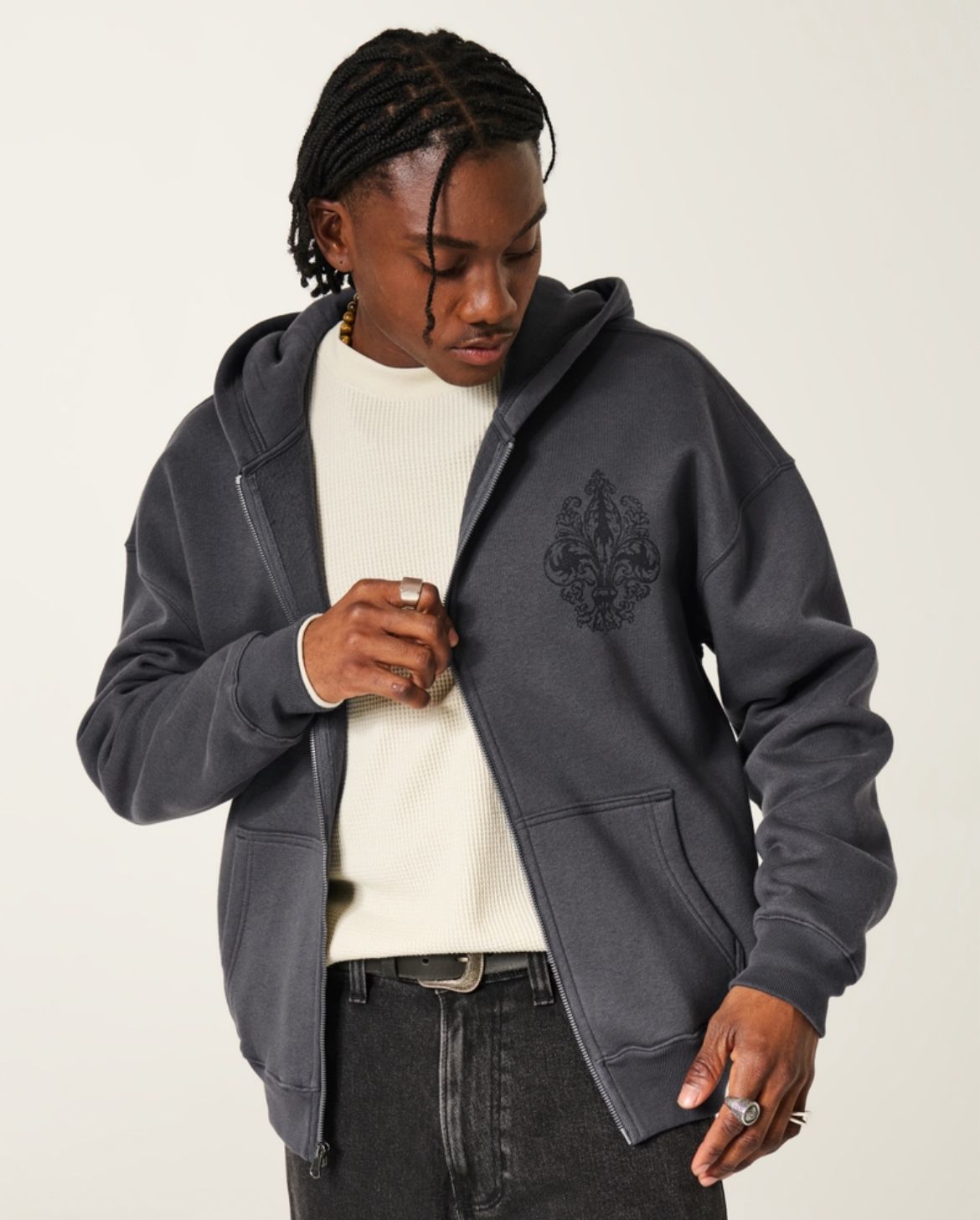 Hollister - Hollister Feel Good Boxy Zip-Up Hoodie IMMEDIATE