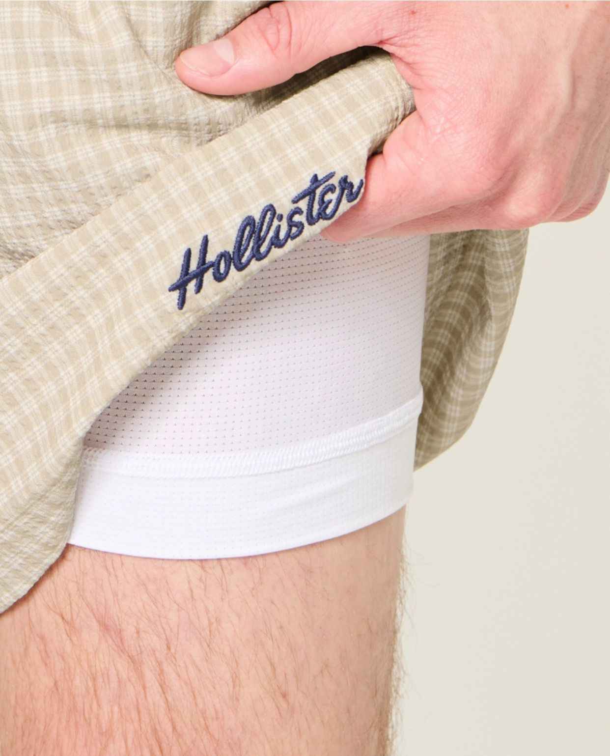 Hollister - Mid-Thigh Seersucker Swim Trunks