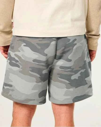 Hollister - Above-the-Knee Logo Graphic Baggy Fleece Shorts IMMEDIATE