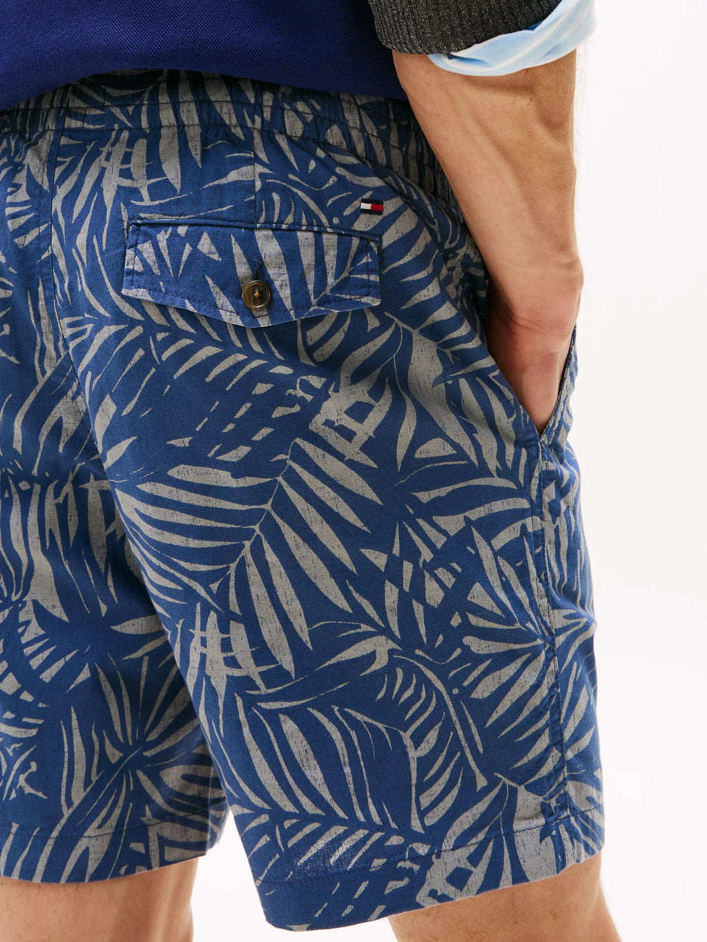 7" Palm Print Stretch Cotton-Linen Short