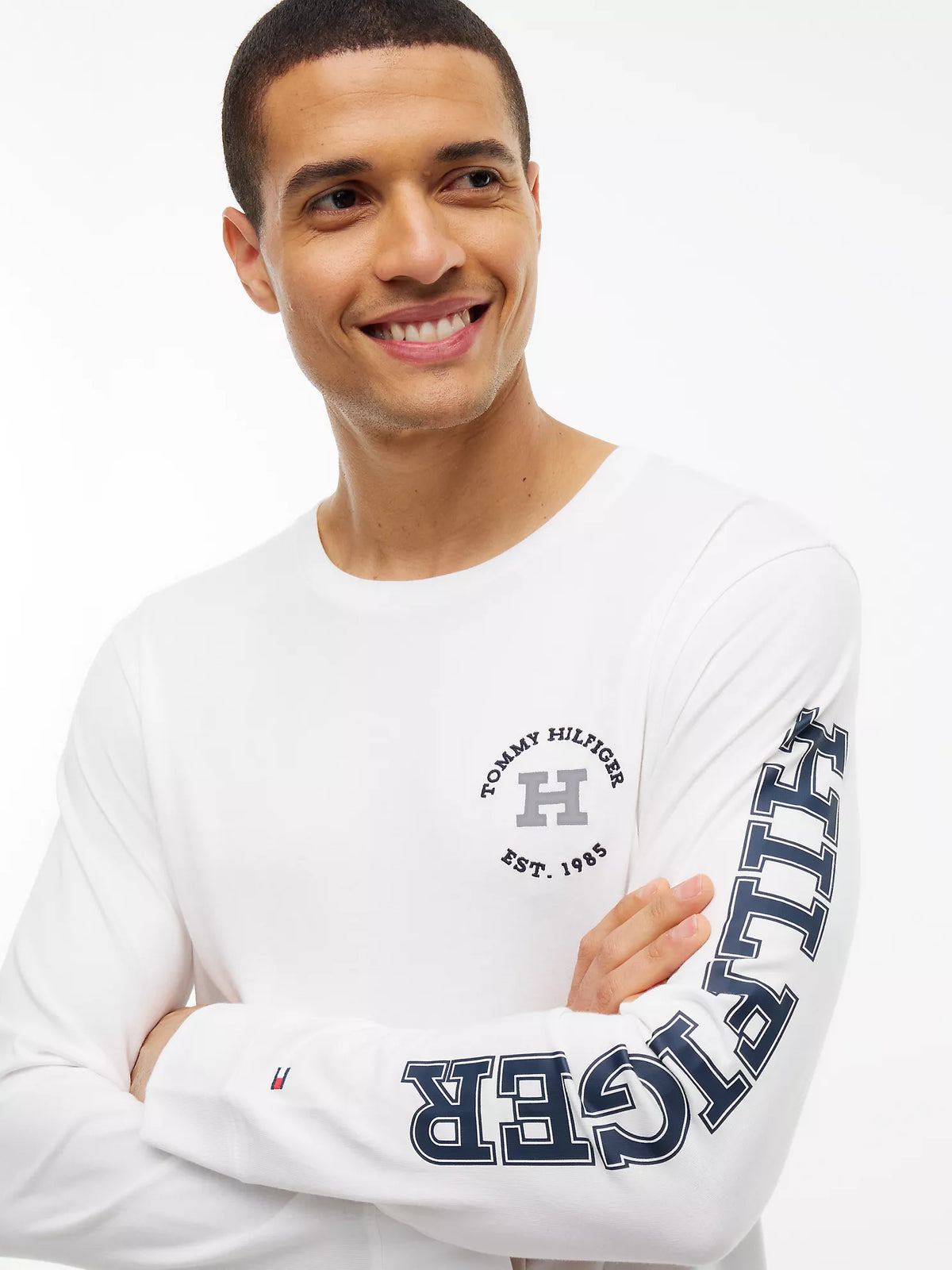Tommy Hilfiger - Long-Sleeve Hilfiger Logo T-Shirt