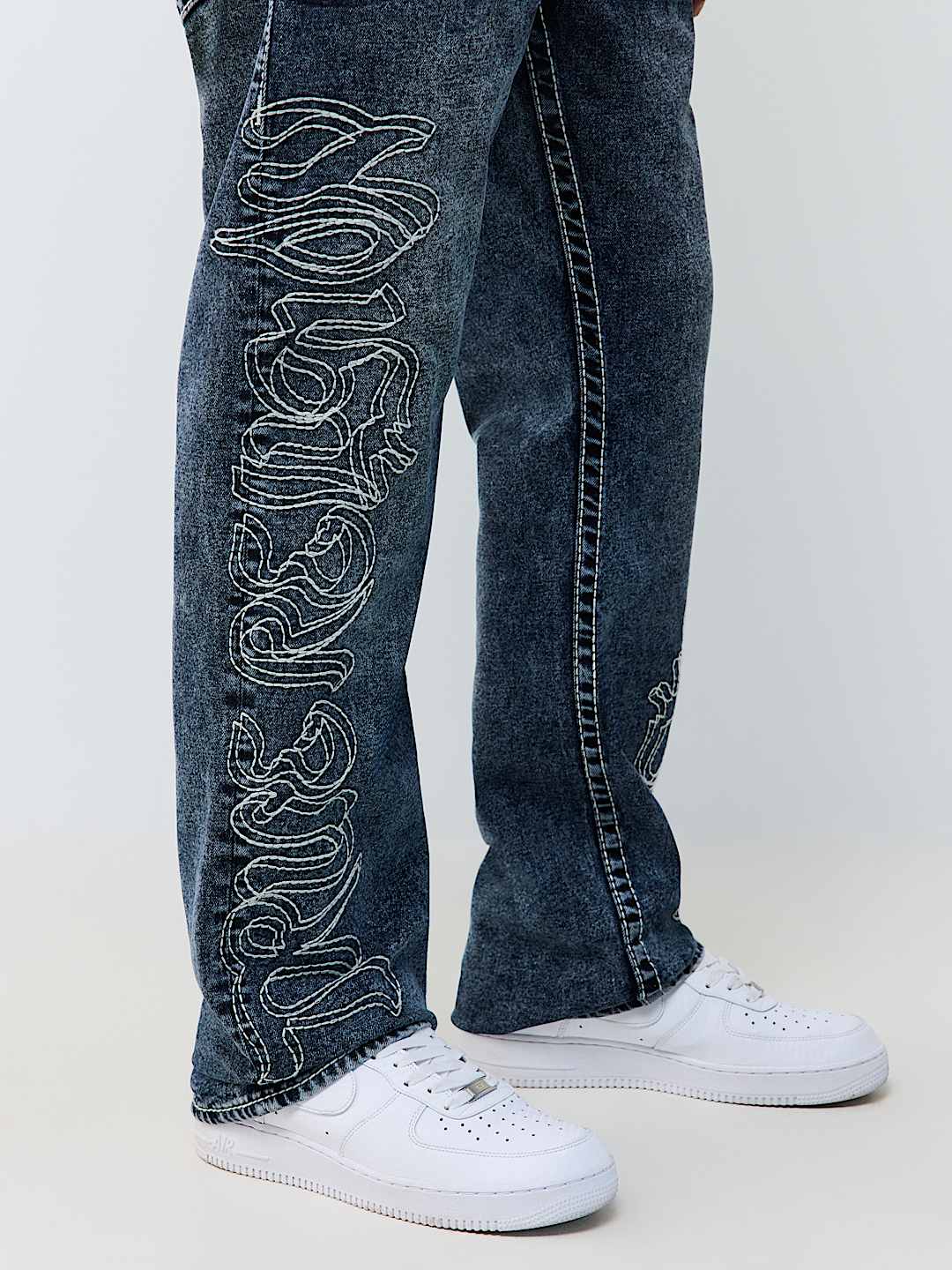 True Religion - Ricky Big T Embroidered Flap Straight Jean 34"