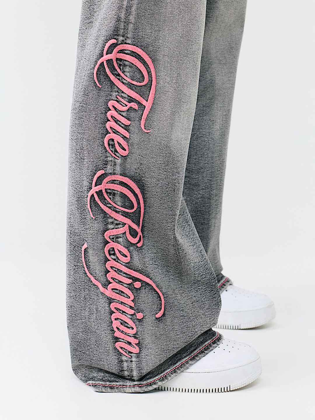 True Religion - Bobbi Mid Rise Big T Script Flap Baggy Jean