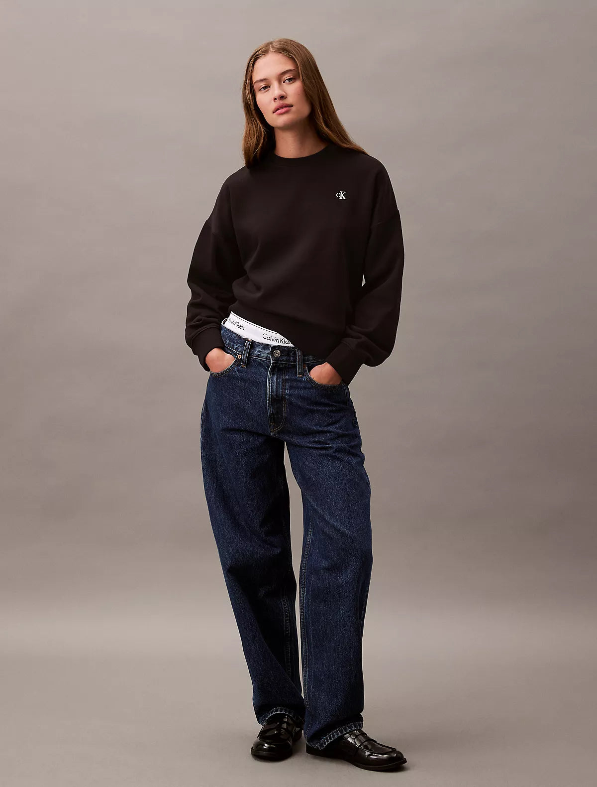 Calvin Klein - Monogram Fleece Cropped Sweatshirt