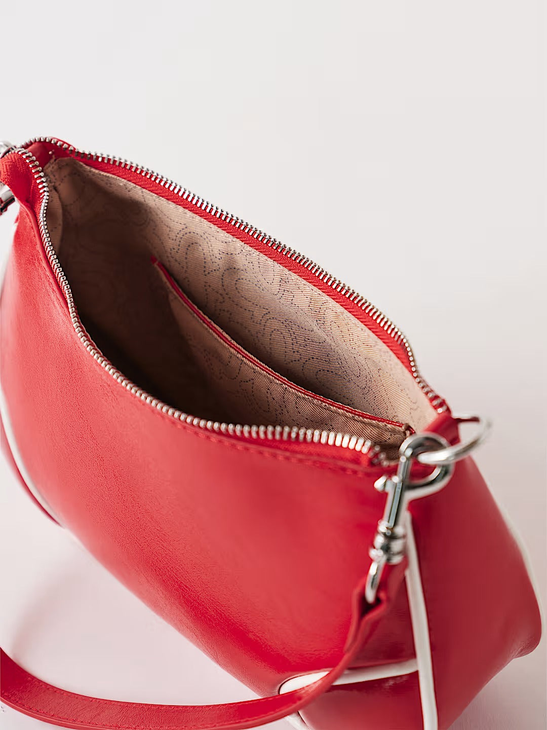 True Religion - Contrast Horseshoe Shoulder Bag