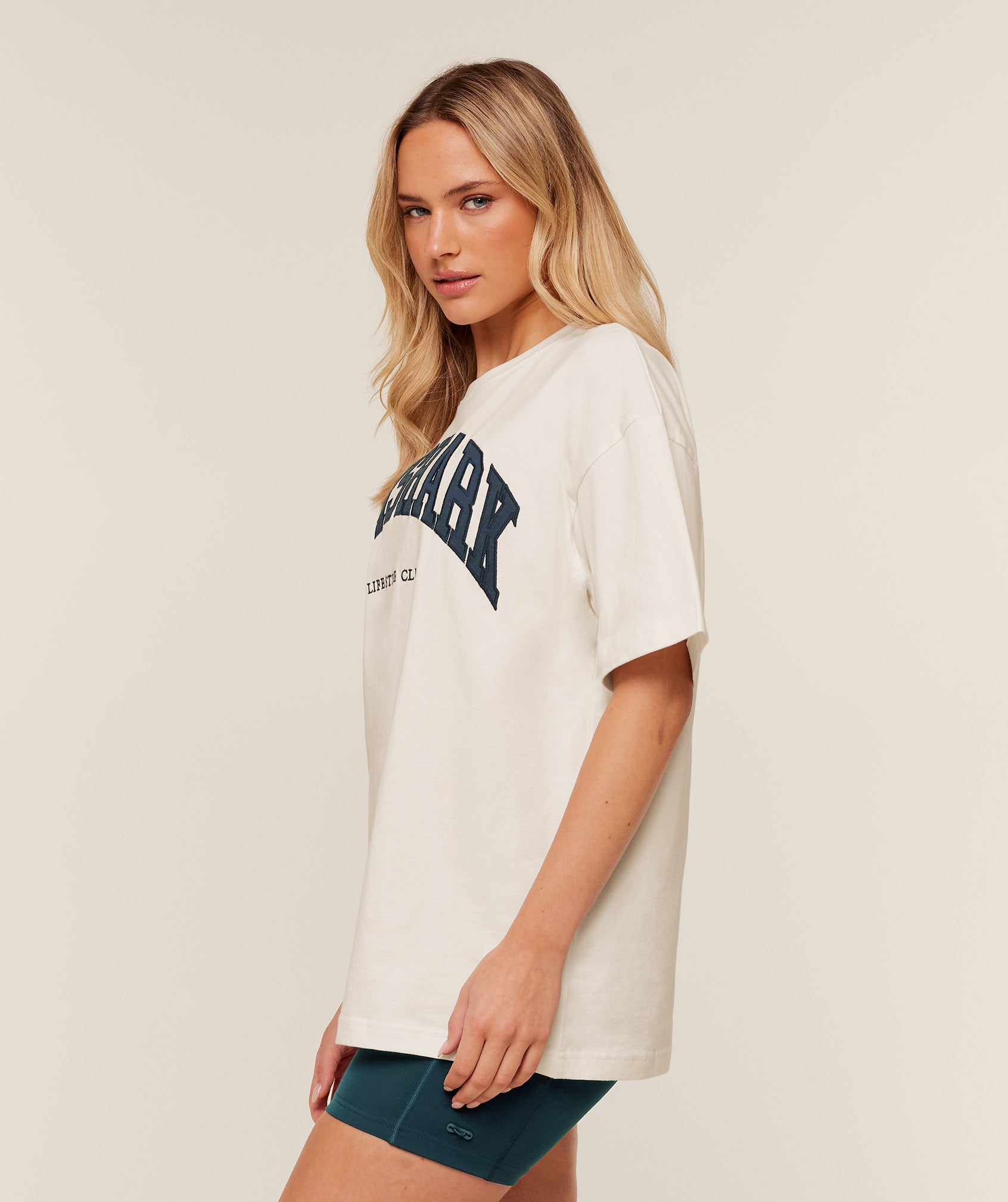 GYMSHARK - Collegiate Graphic T-Shirt