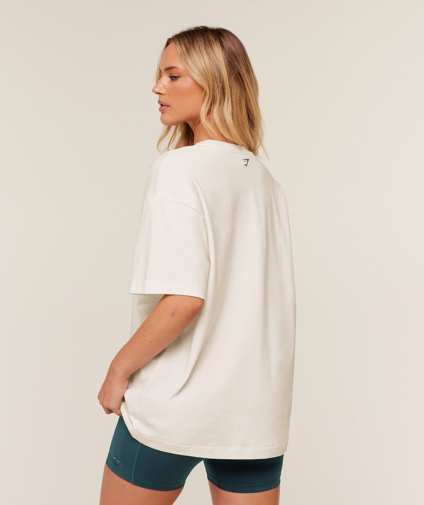 GYMSHARK - Collegiate Graphic T-Shirt