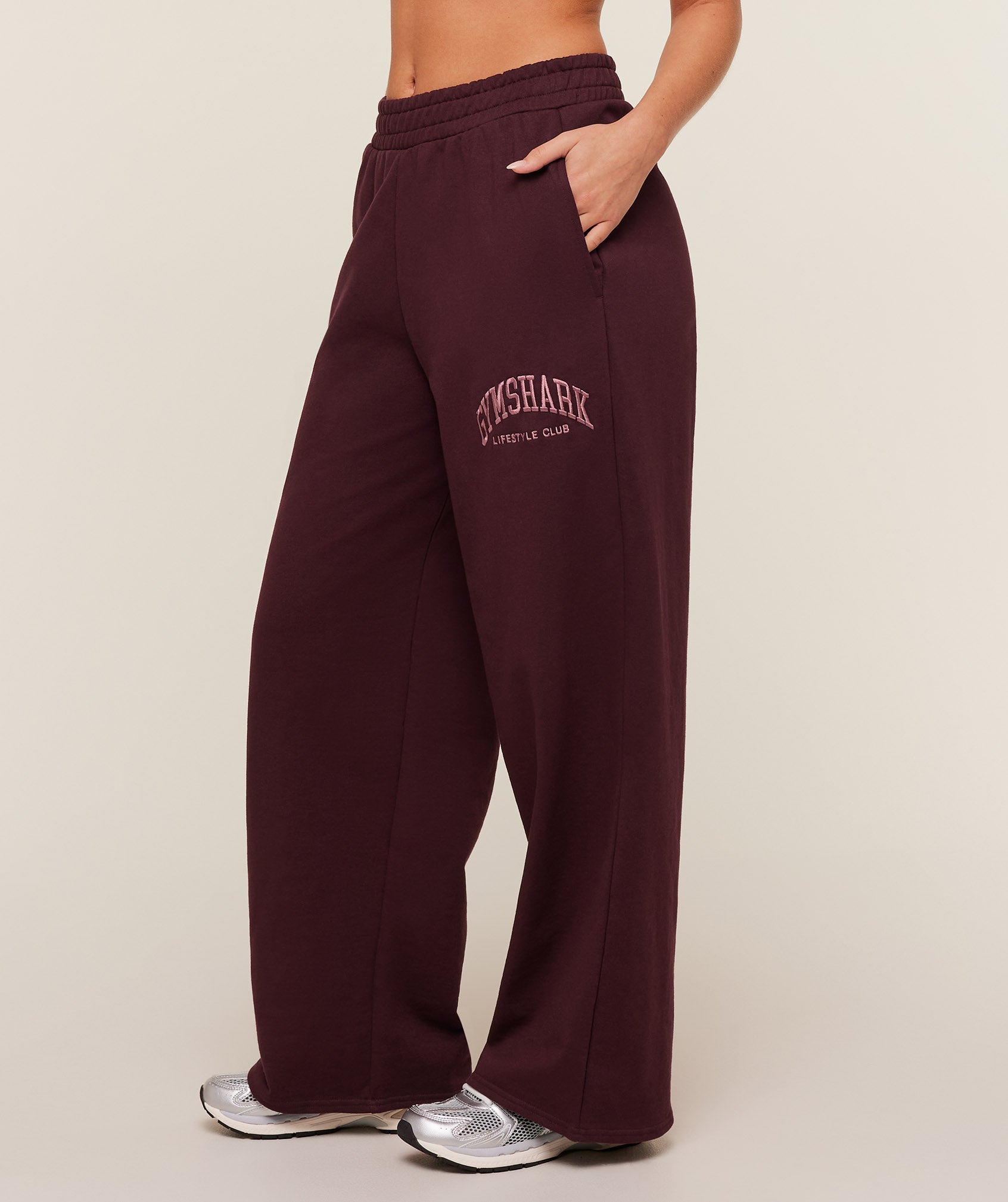 GYMSHARK - Collegiate Graphic Straight Leg Jogger