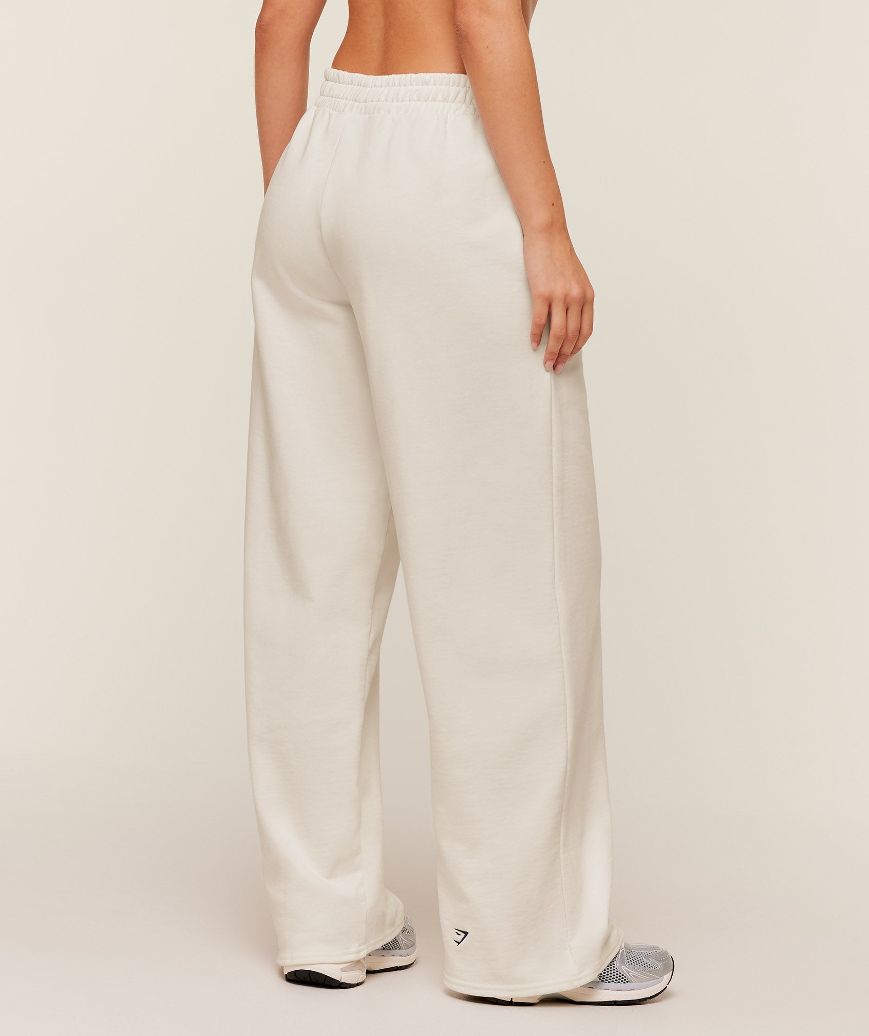 GYMSHARK - Collegiate Graphic Straight Leg Jogger