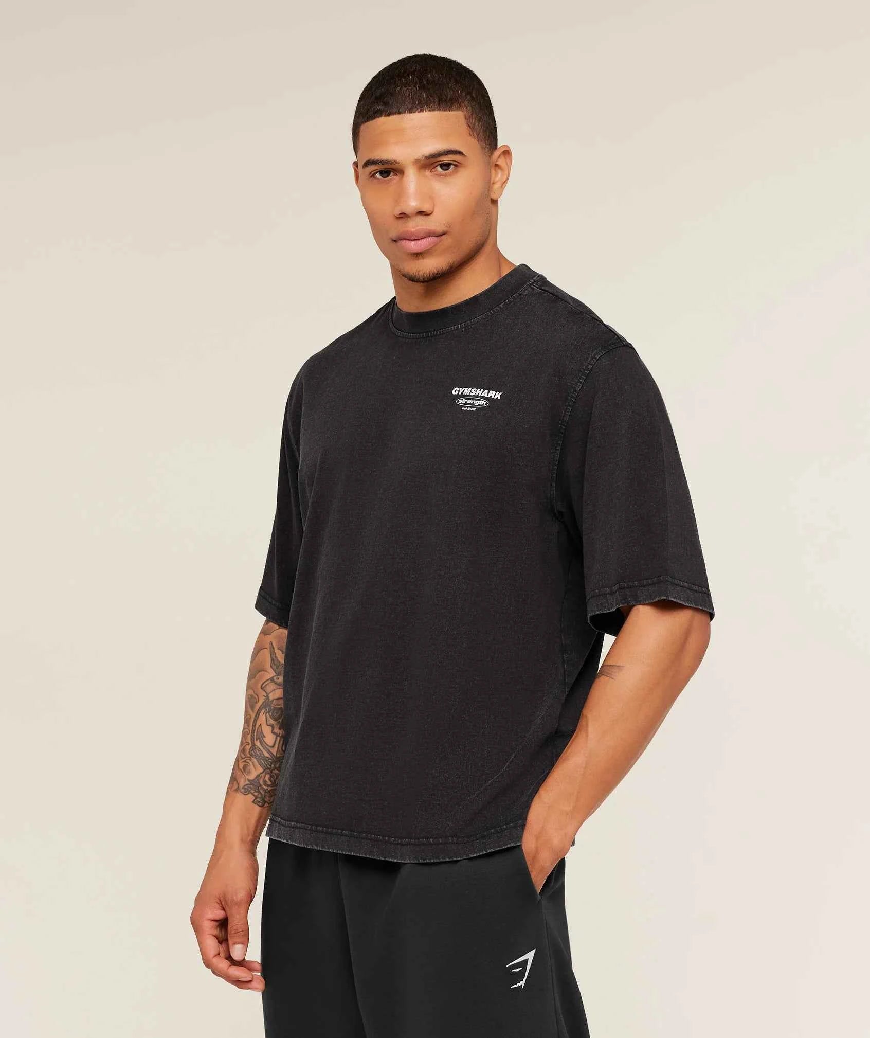 GYMSHARK-Strength Stars Washed Graphic T-Shirt