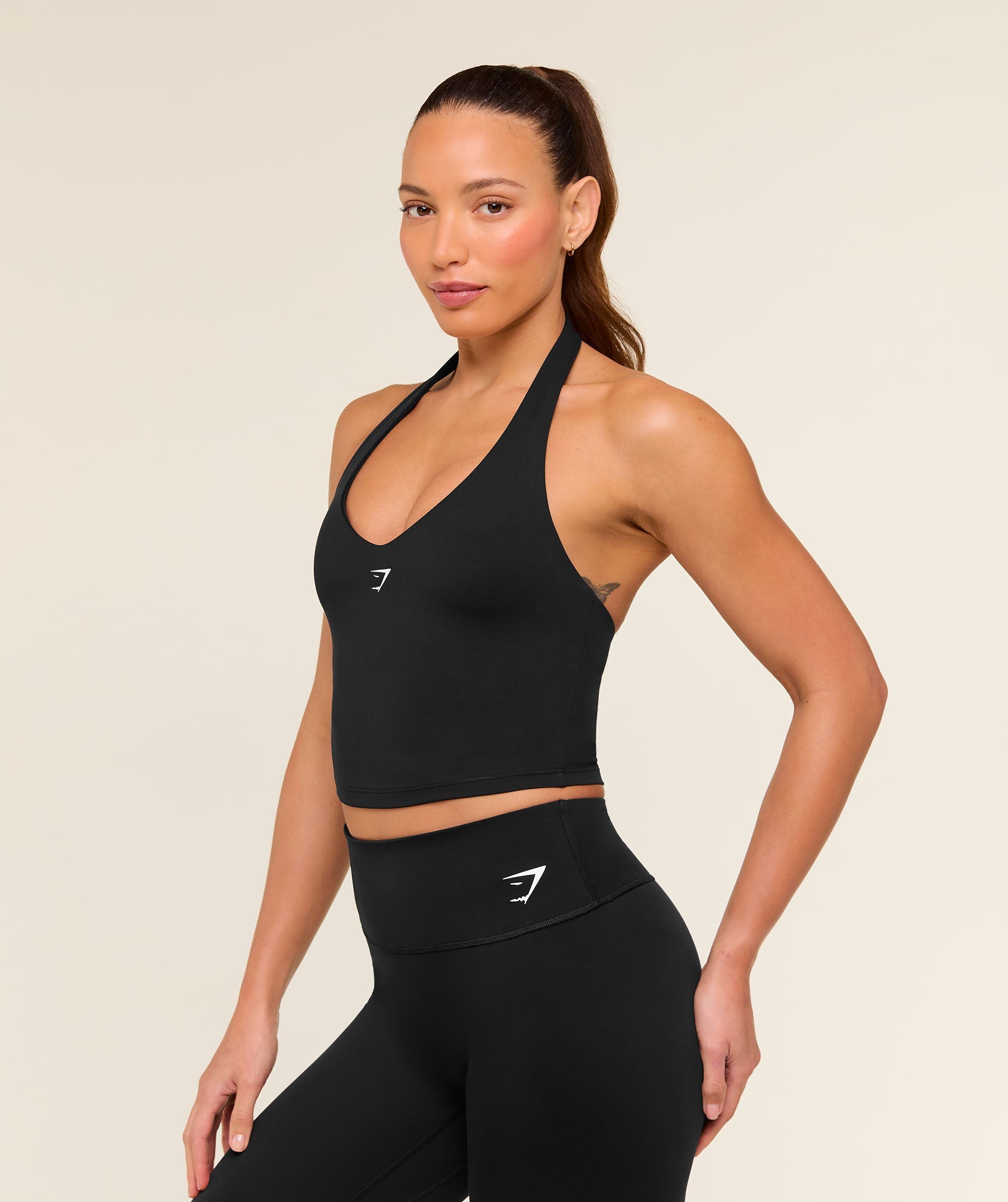 GYMSHARK - Halter Neck Cami with Shelf