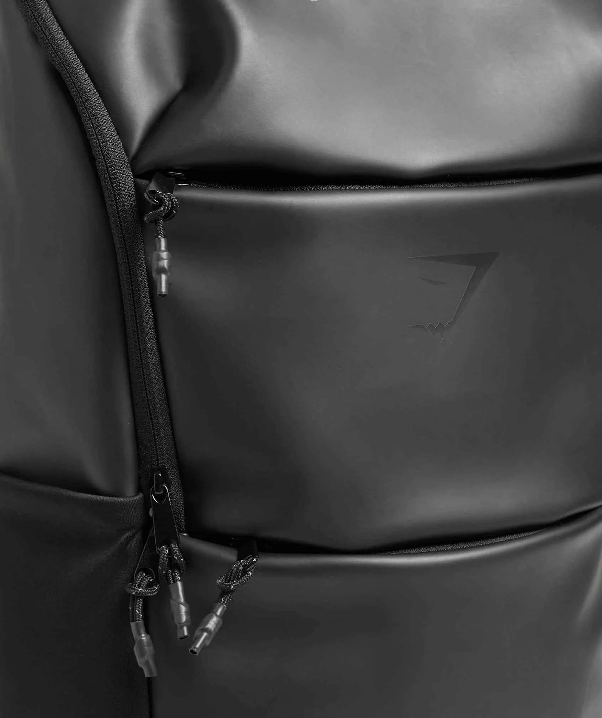 GYMSHARK - Sleek Backpack