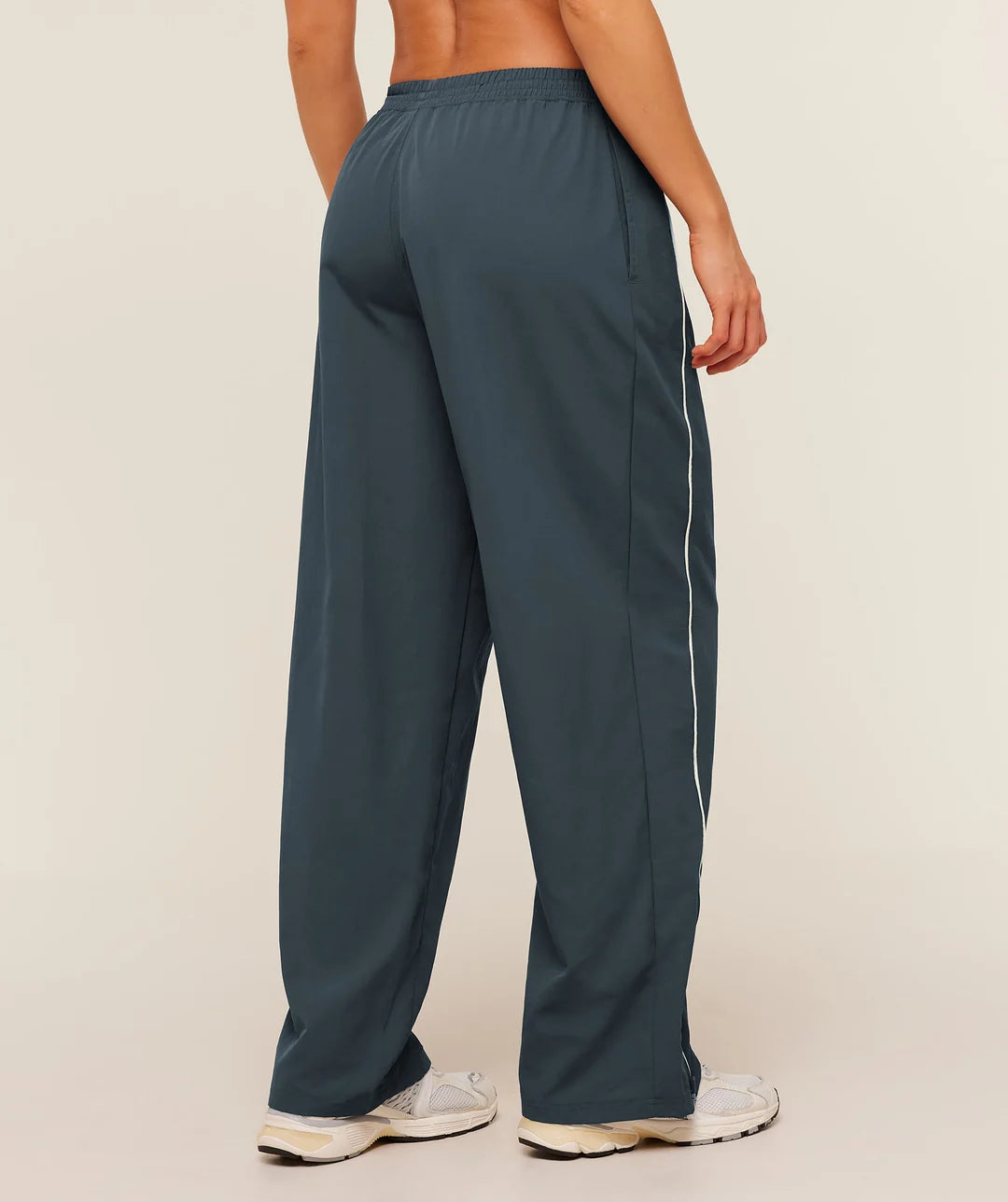 GYMSHARK - To From Pants