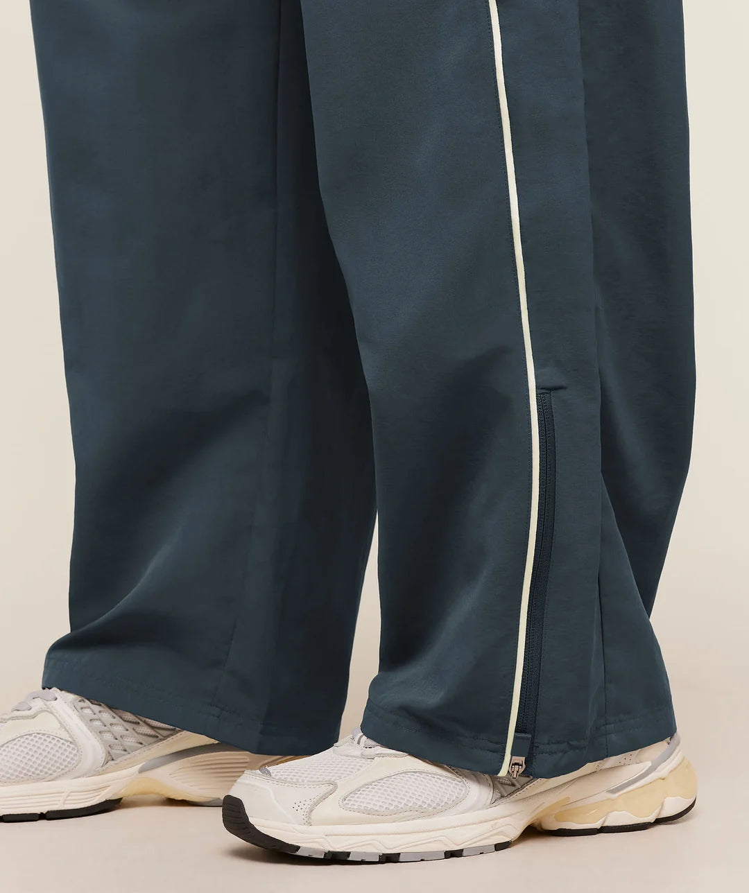 GYMSHARK - To From Pants