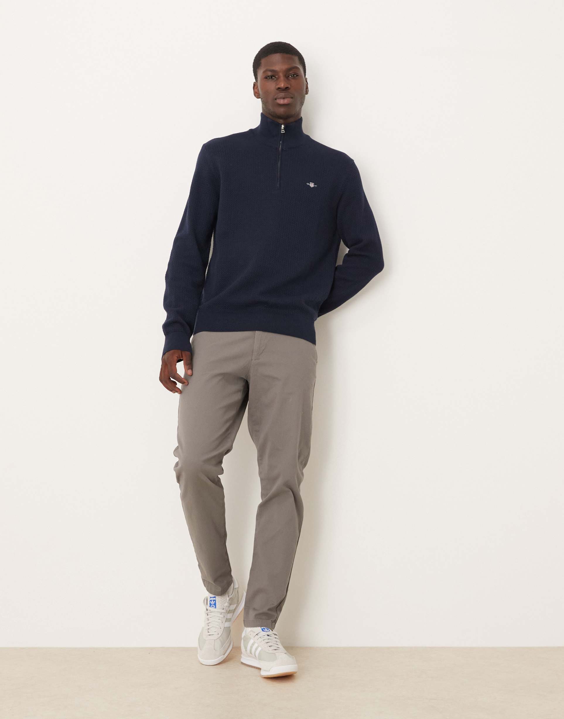 GANT - textured cotton half zip sweatshirt in navy