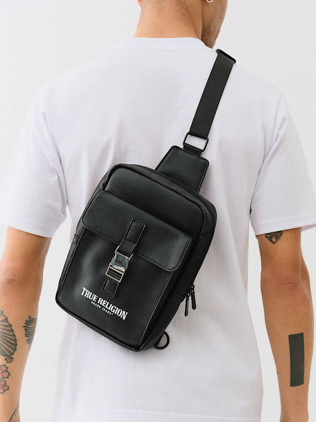 True Religion - METAL CLASP LOGO SLING BAG
