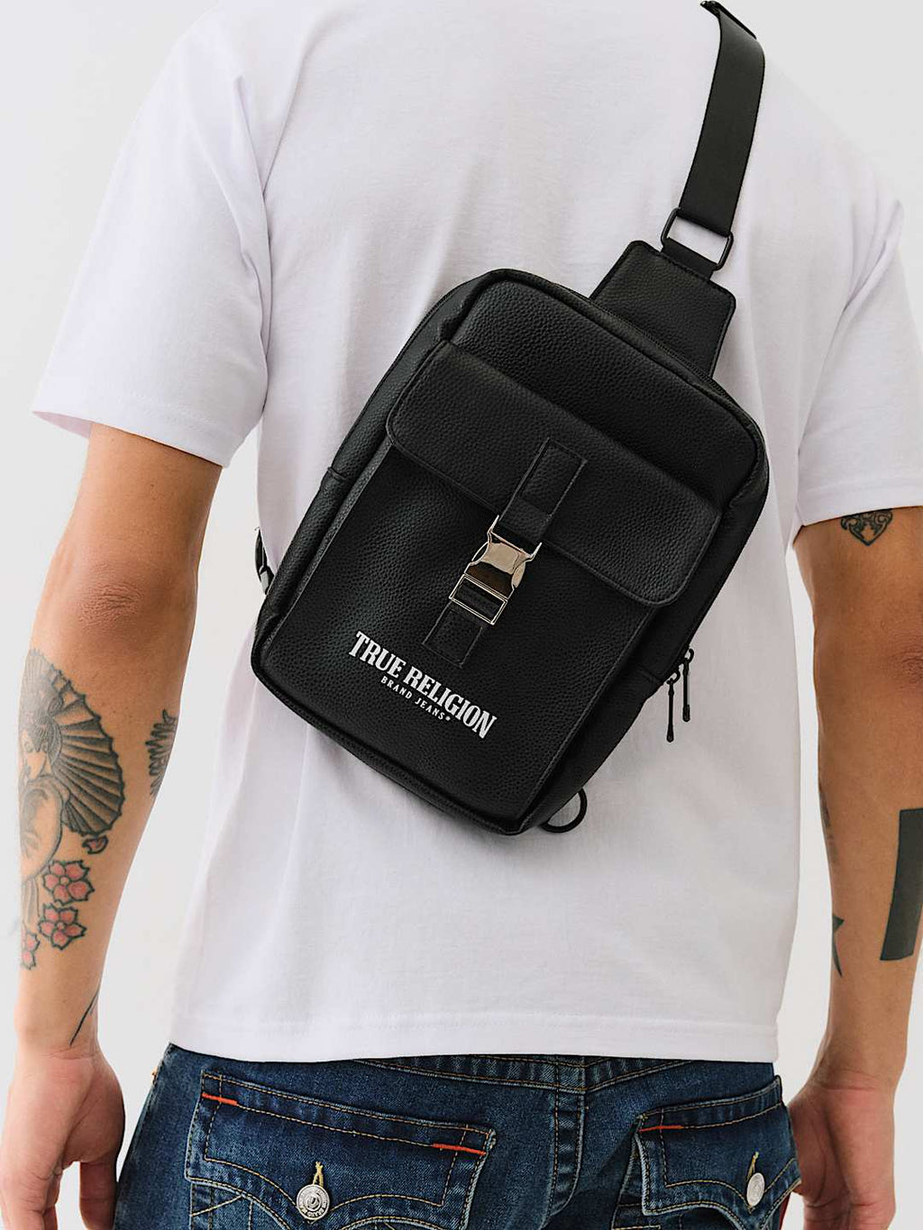 True Religion - METAL CLASP LOGO SLING BAG