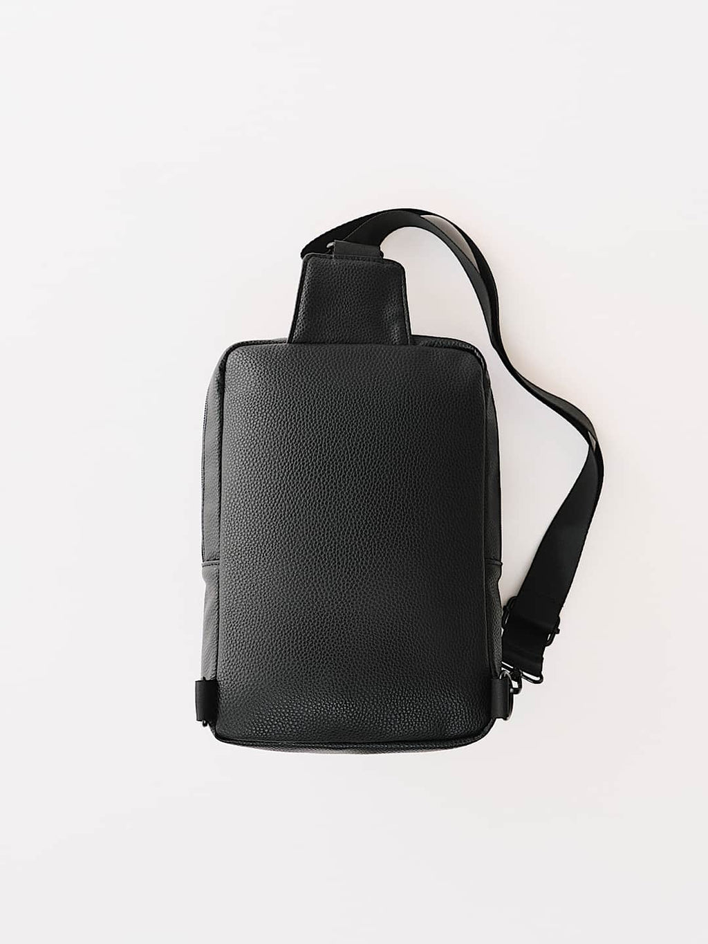 True Religion - METAL CLASP LOGO SLING BAG