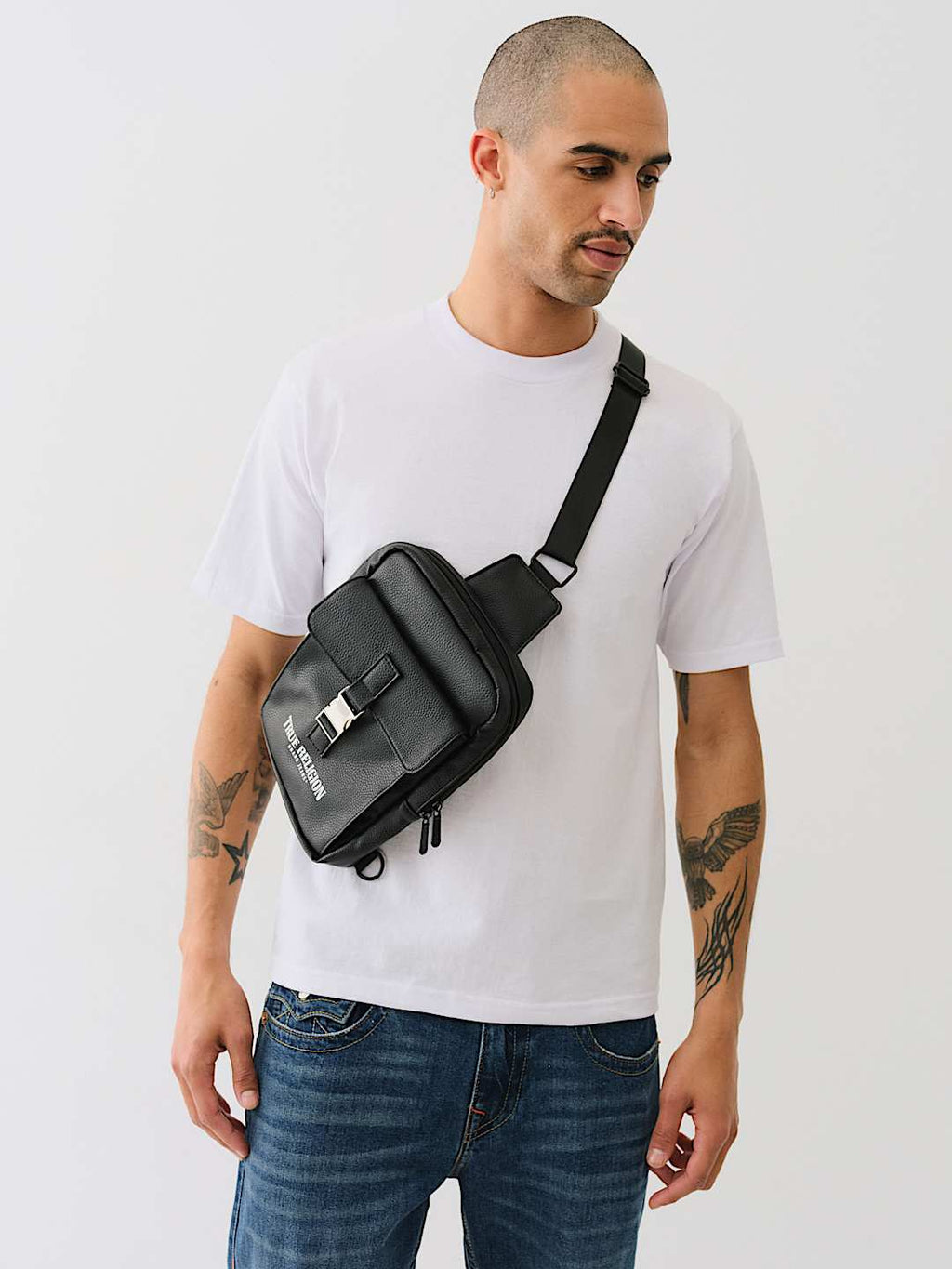 True Religion - METAL CLASP LOGO SLING BAG